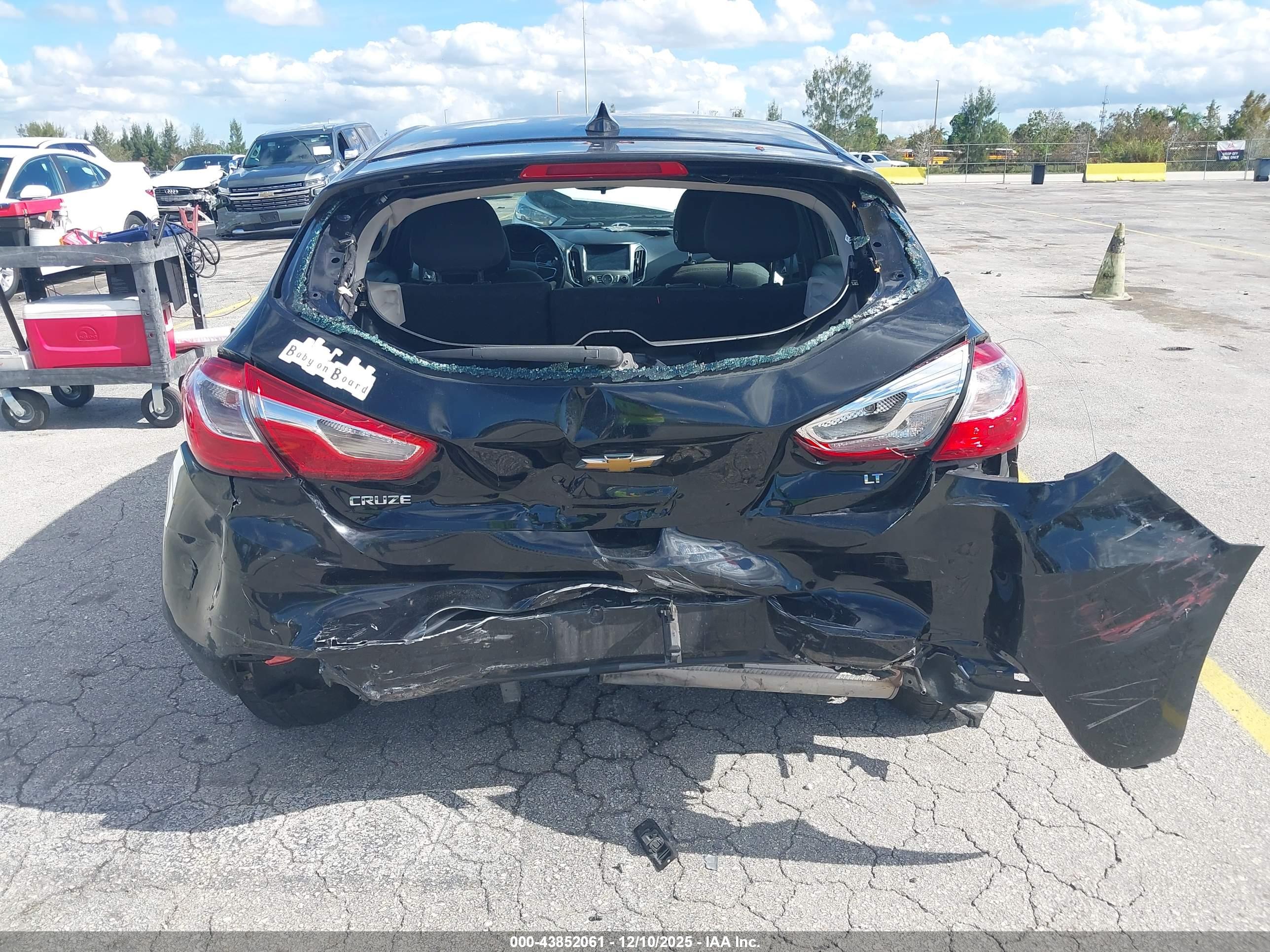 CHEVROLET CRUZE image 6