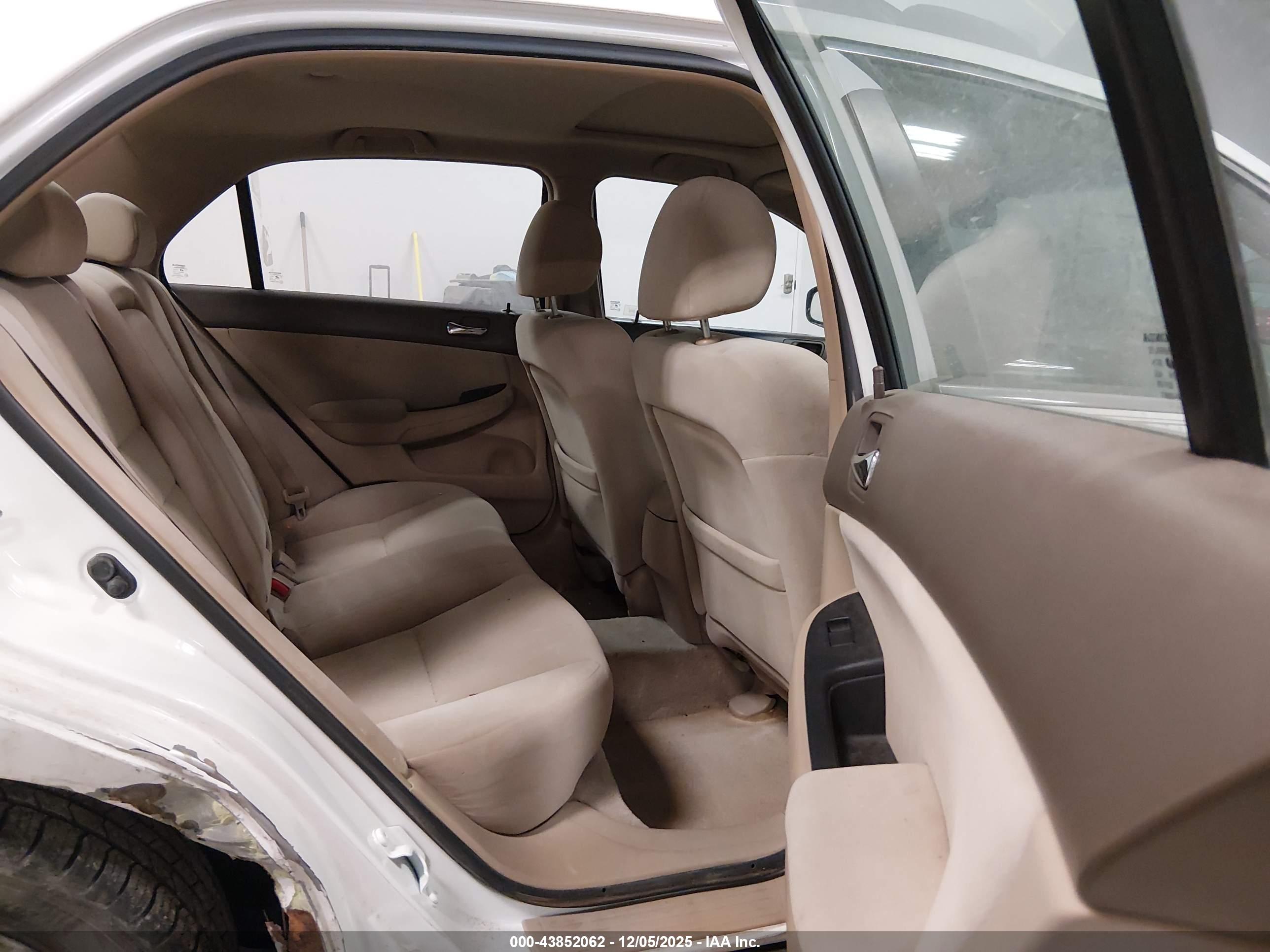 HONDA ACCORD image 8