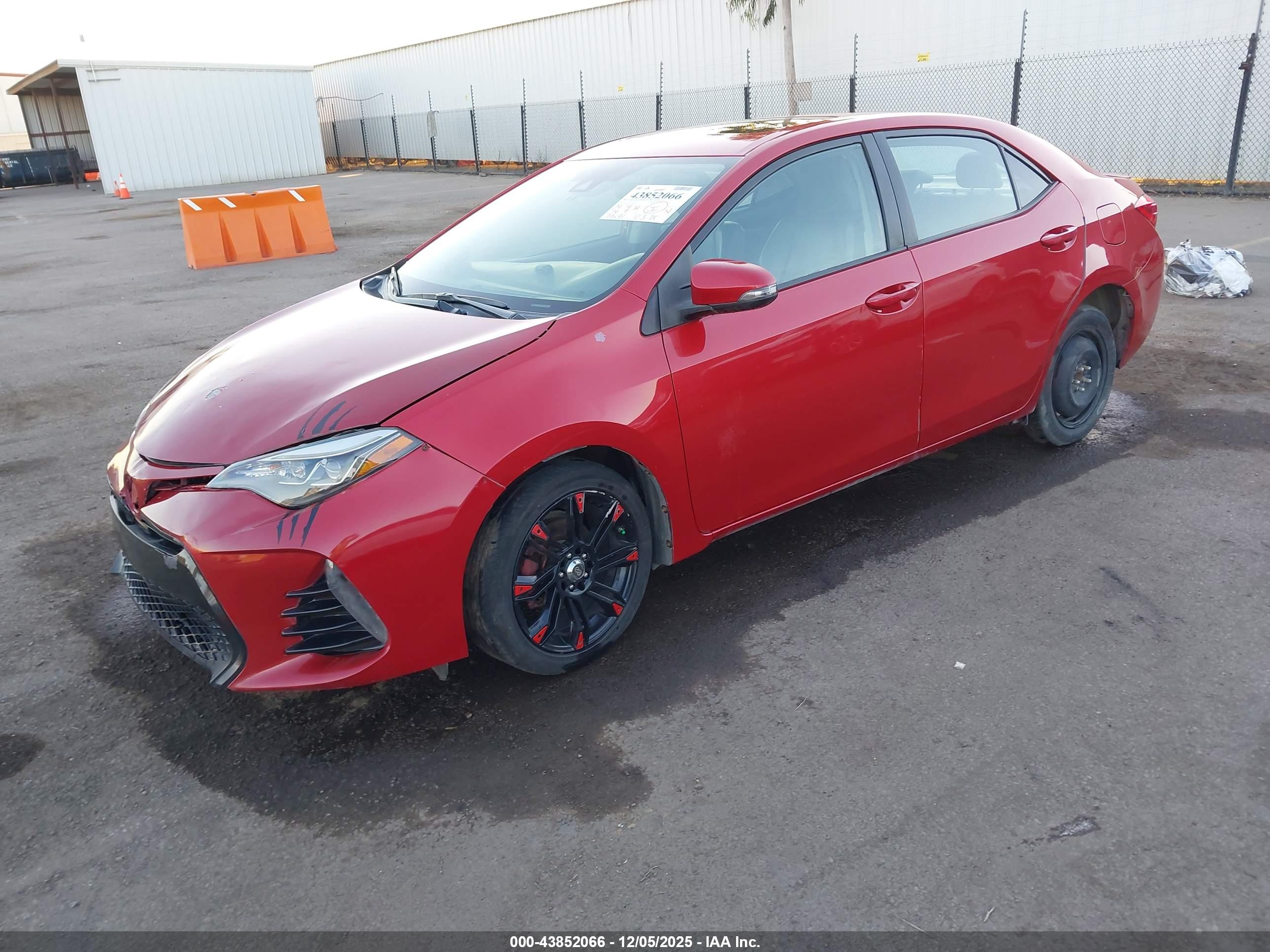 TOYOTA COROLLA image 2