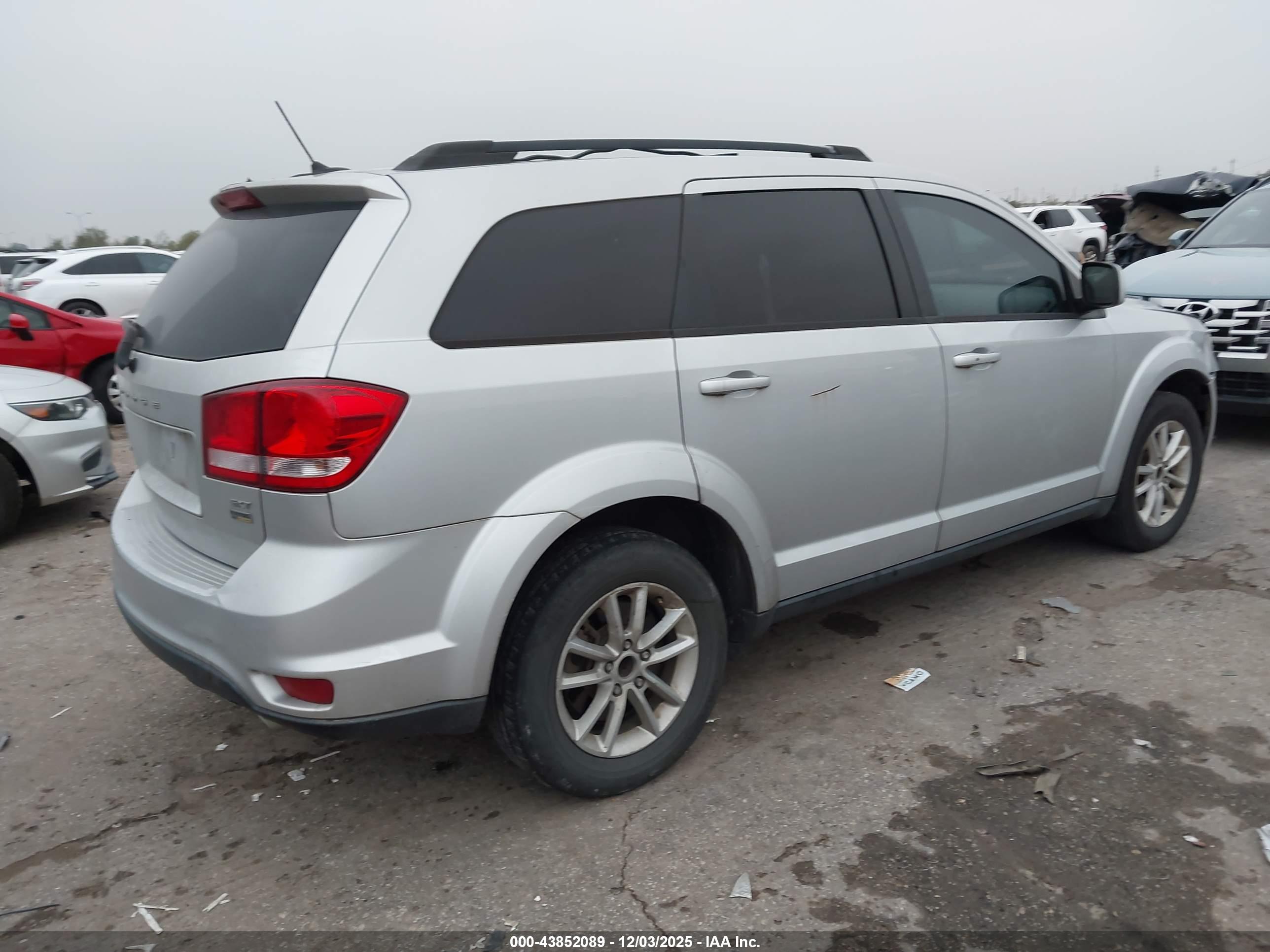 DODGE JOURNEY image 4