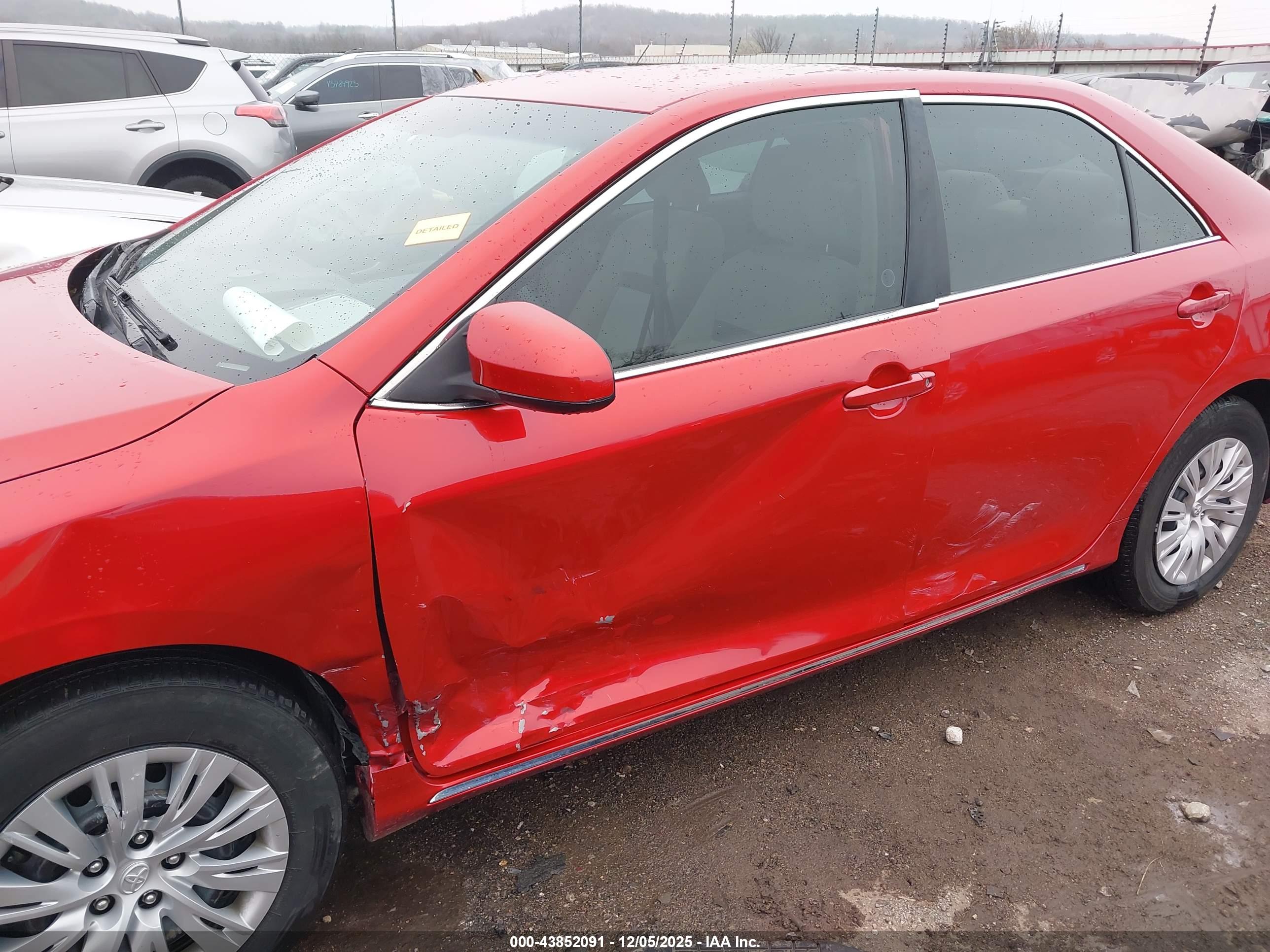 TOYOTA CAMRY image 6