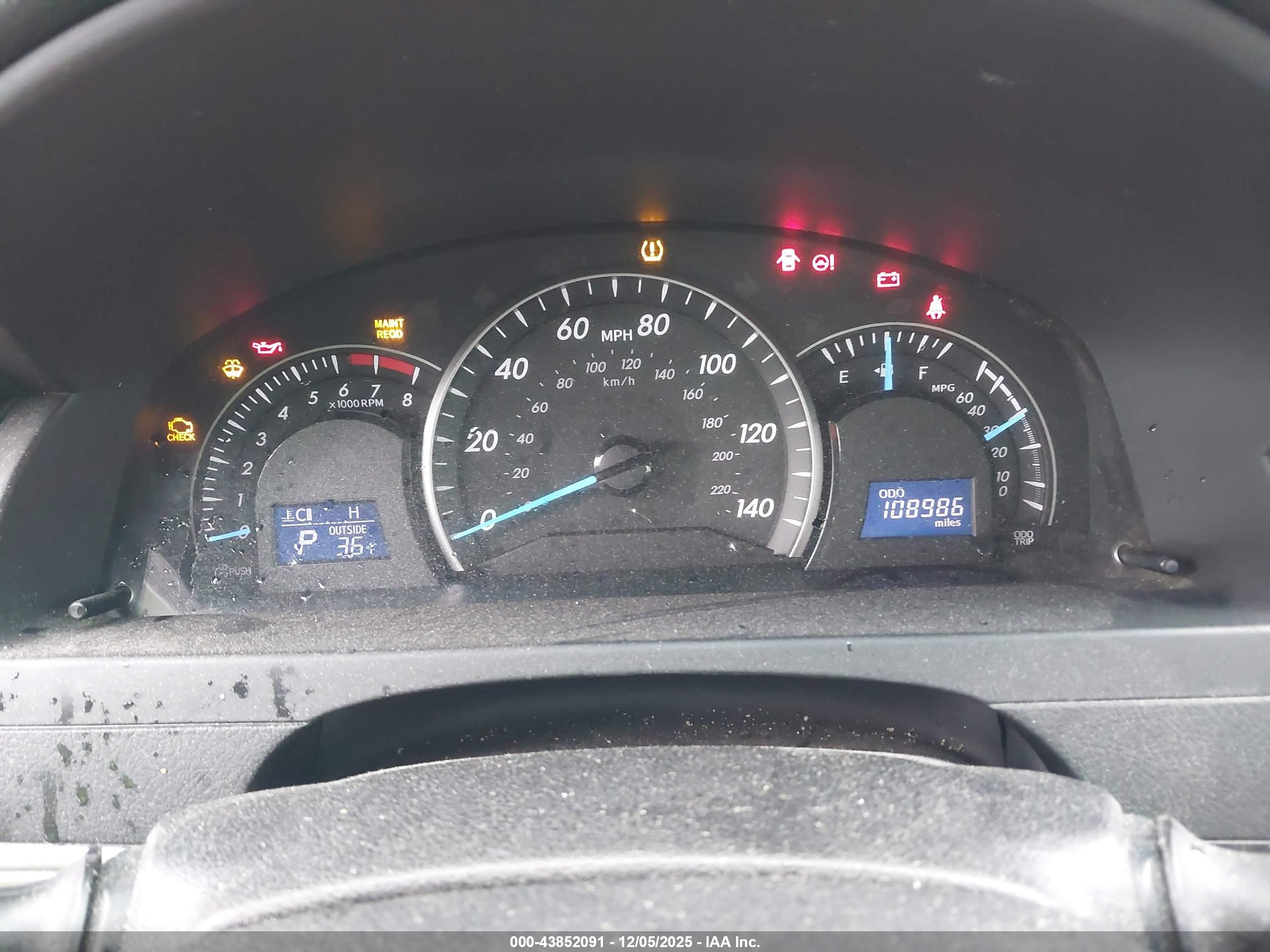 TOYOTA CAMRY image 7