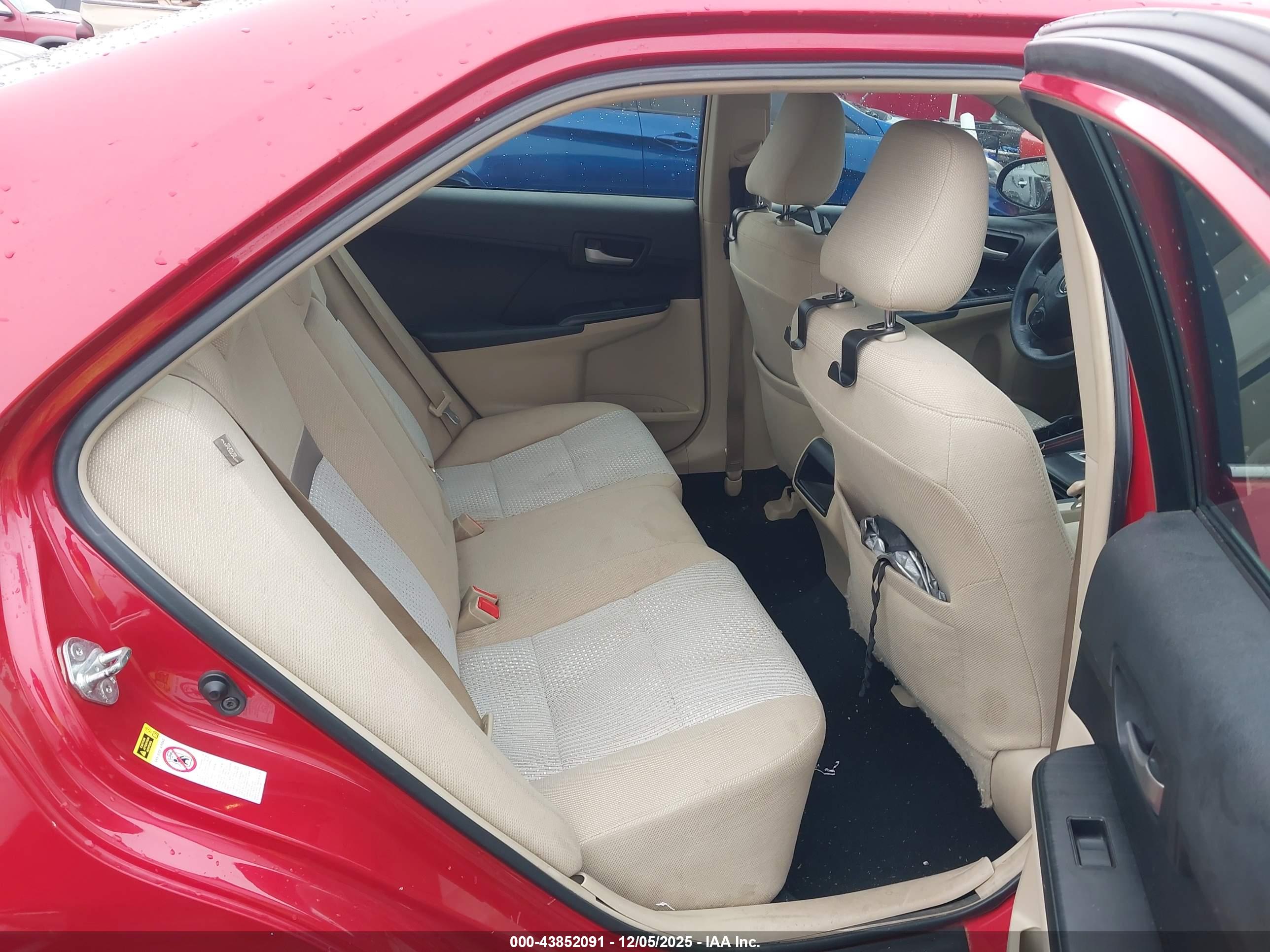 TOYOTA CAMRY image 8