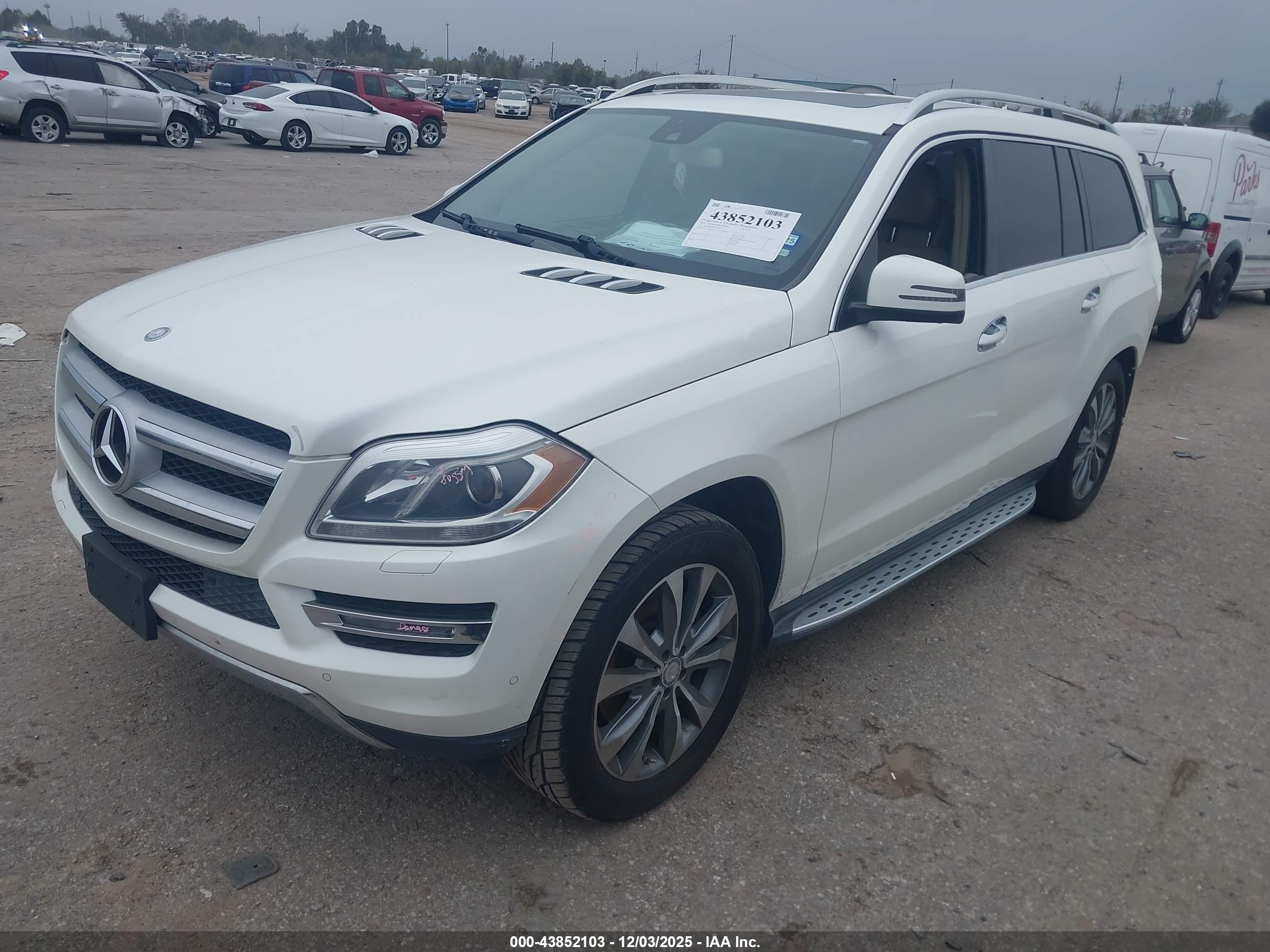 MERCEDES-BENZ GL image 2
