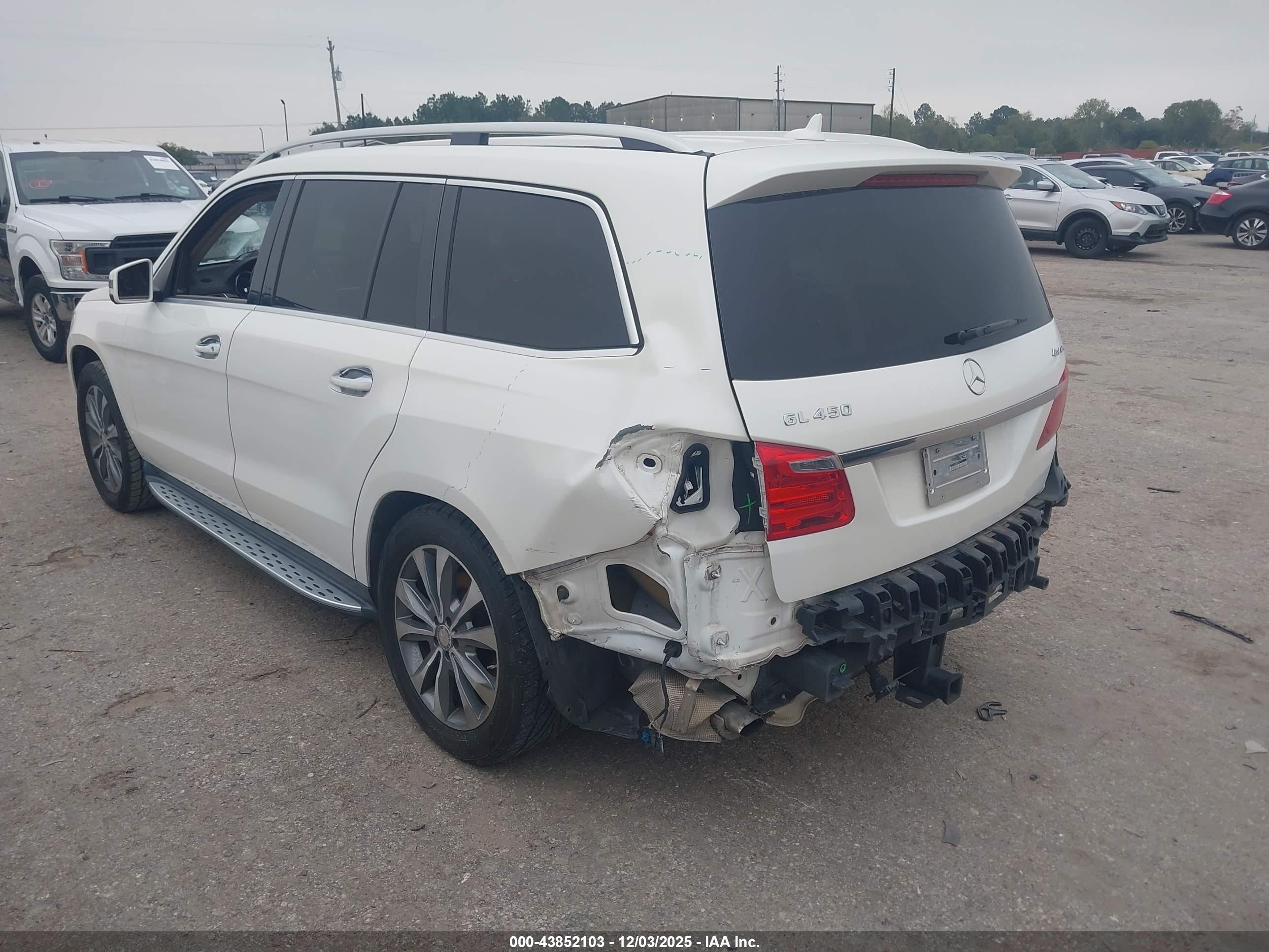 MERCEDES-BENZ GL image 3
