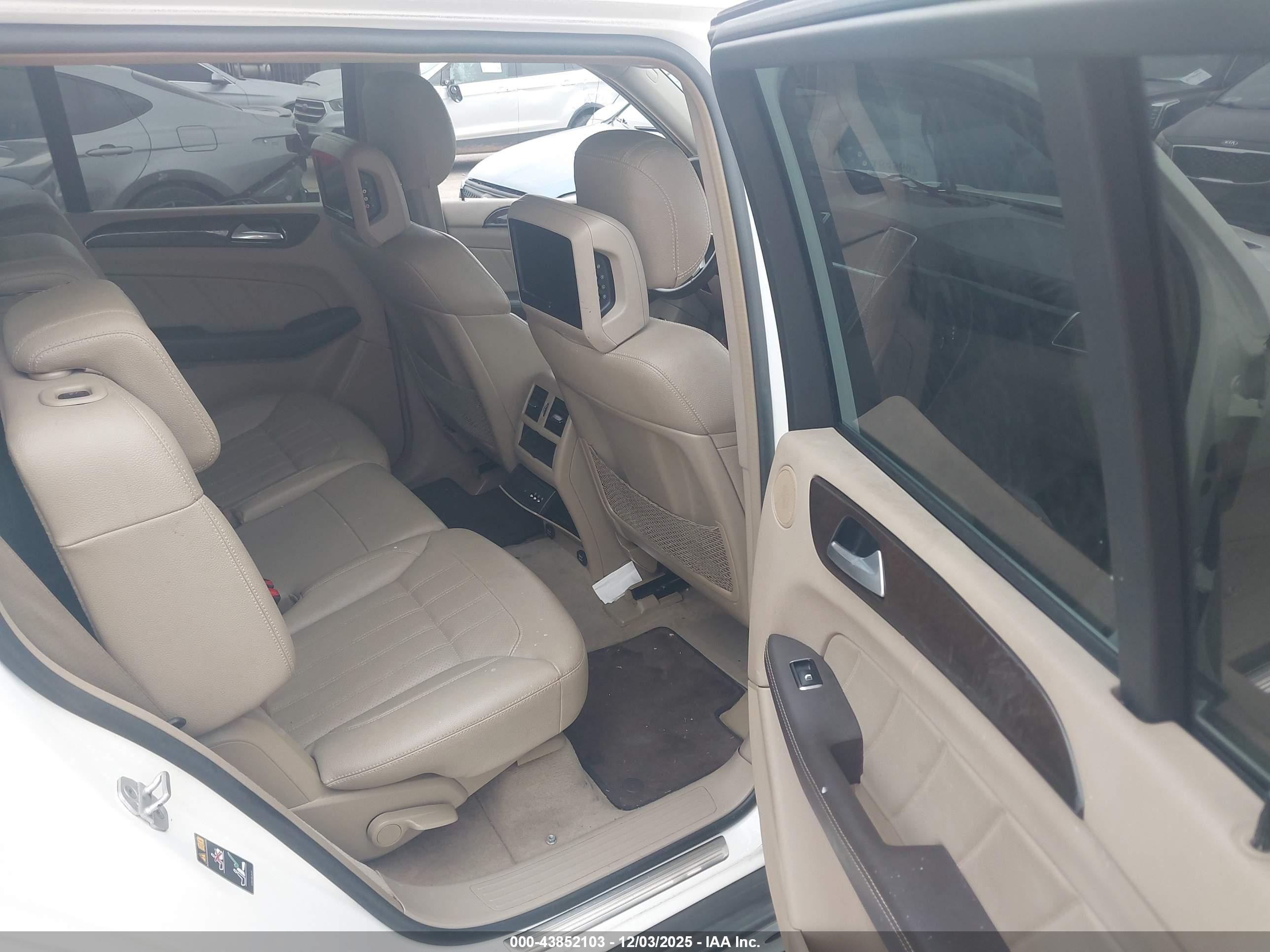 MERCEDES-BENZ GL image 8