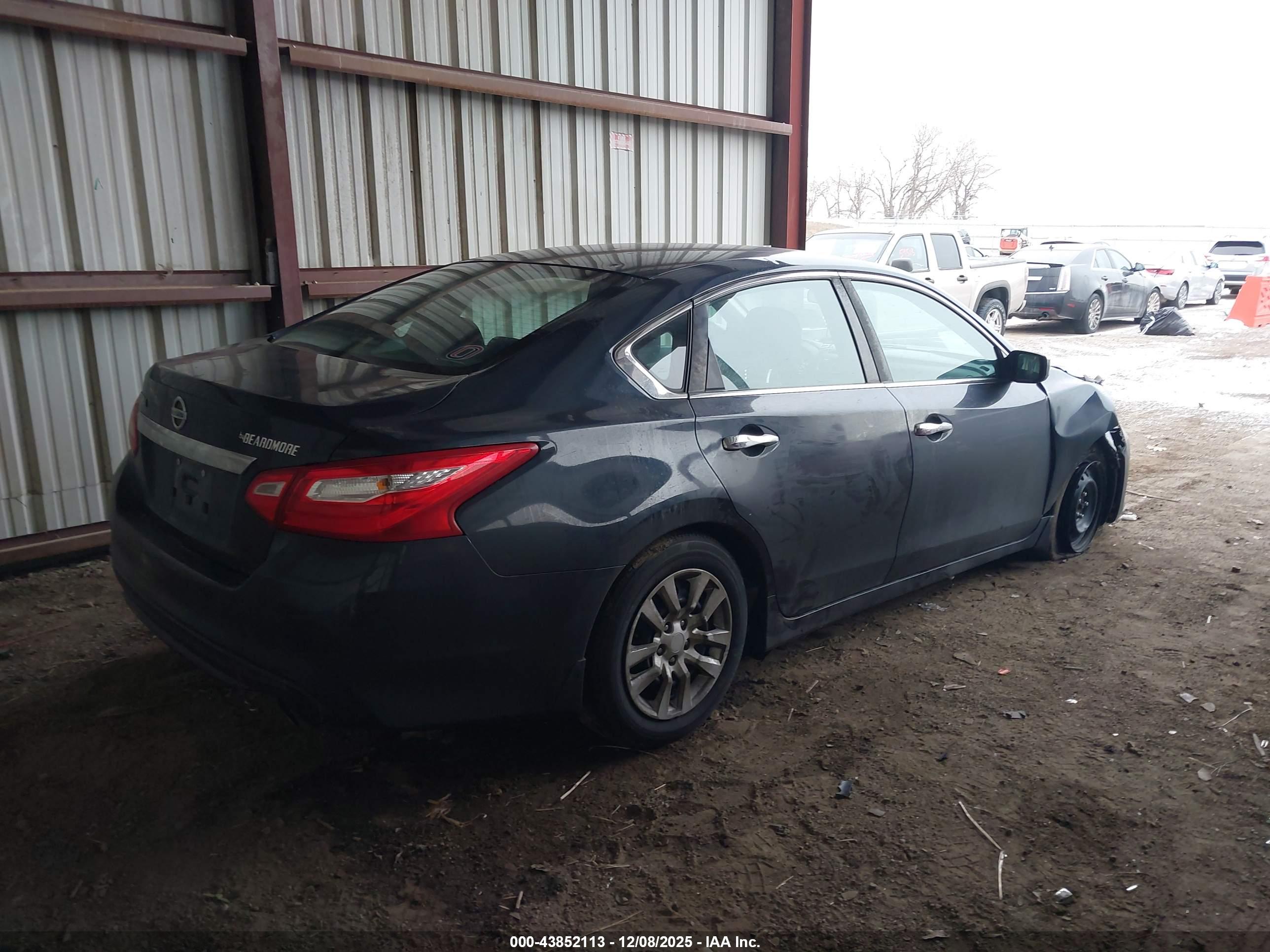 NISSAN ALTIMA image 4