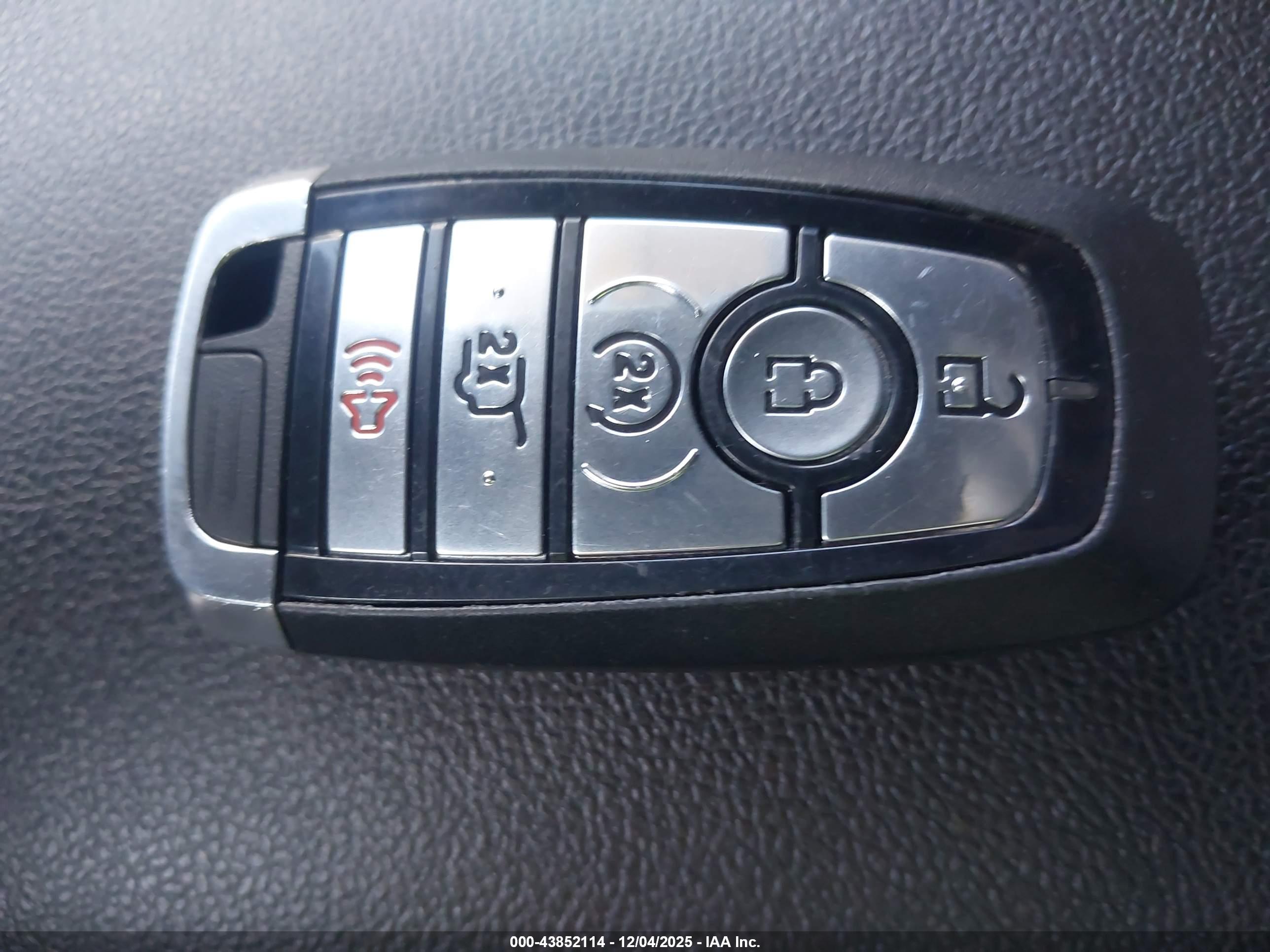 FORD ESCAPE image 11