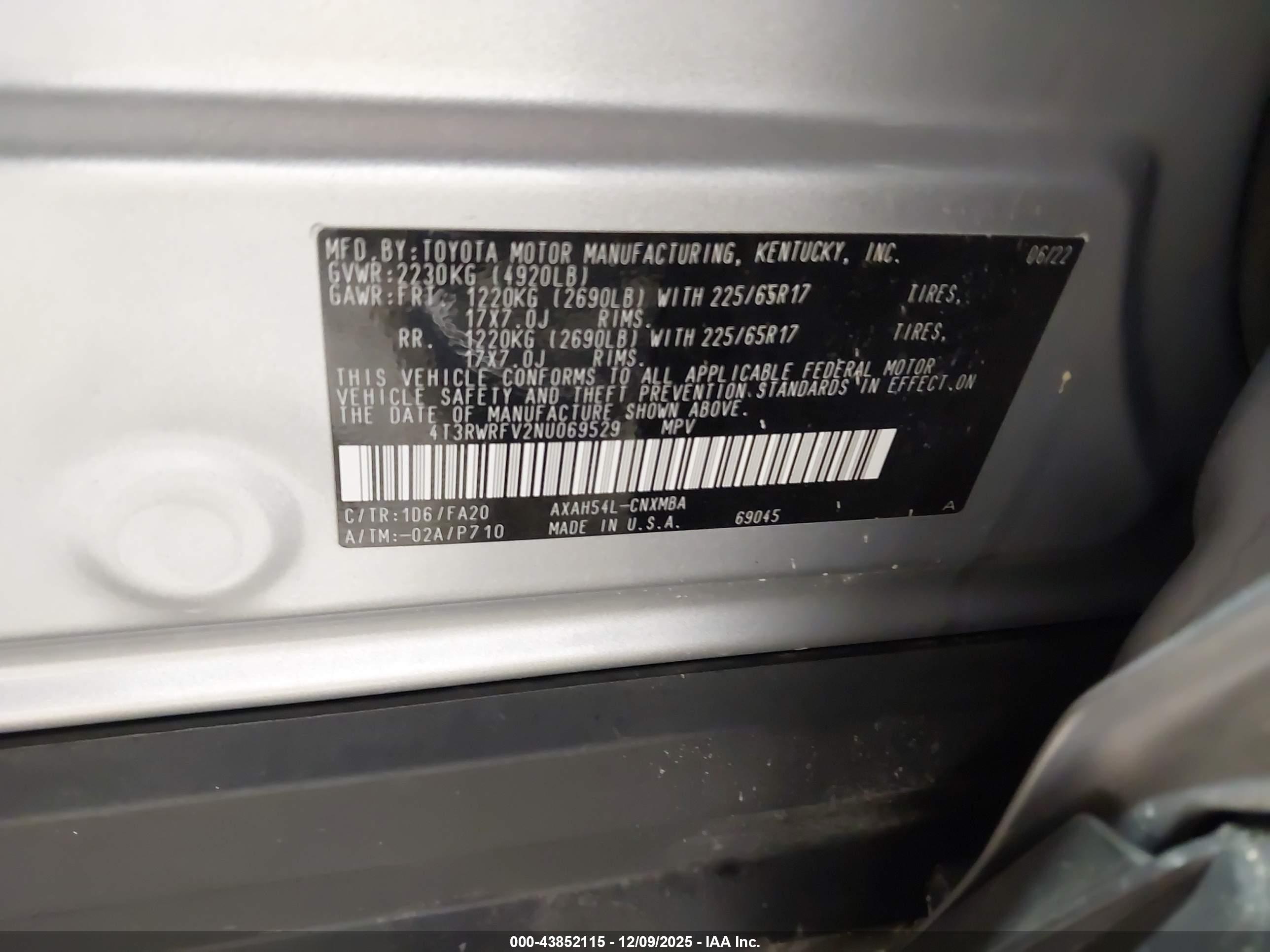 TOYOTA RAV4 image 9