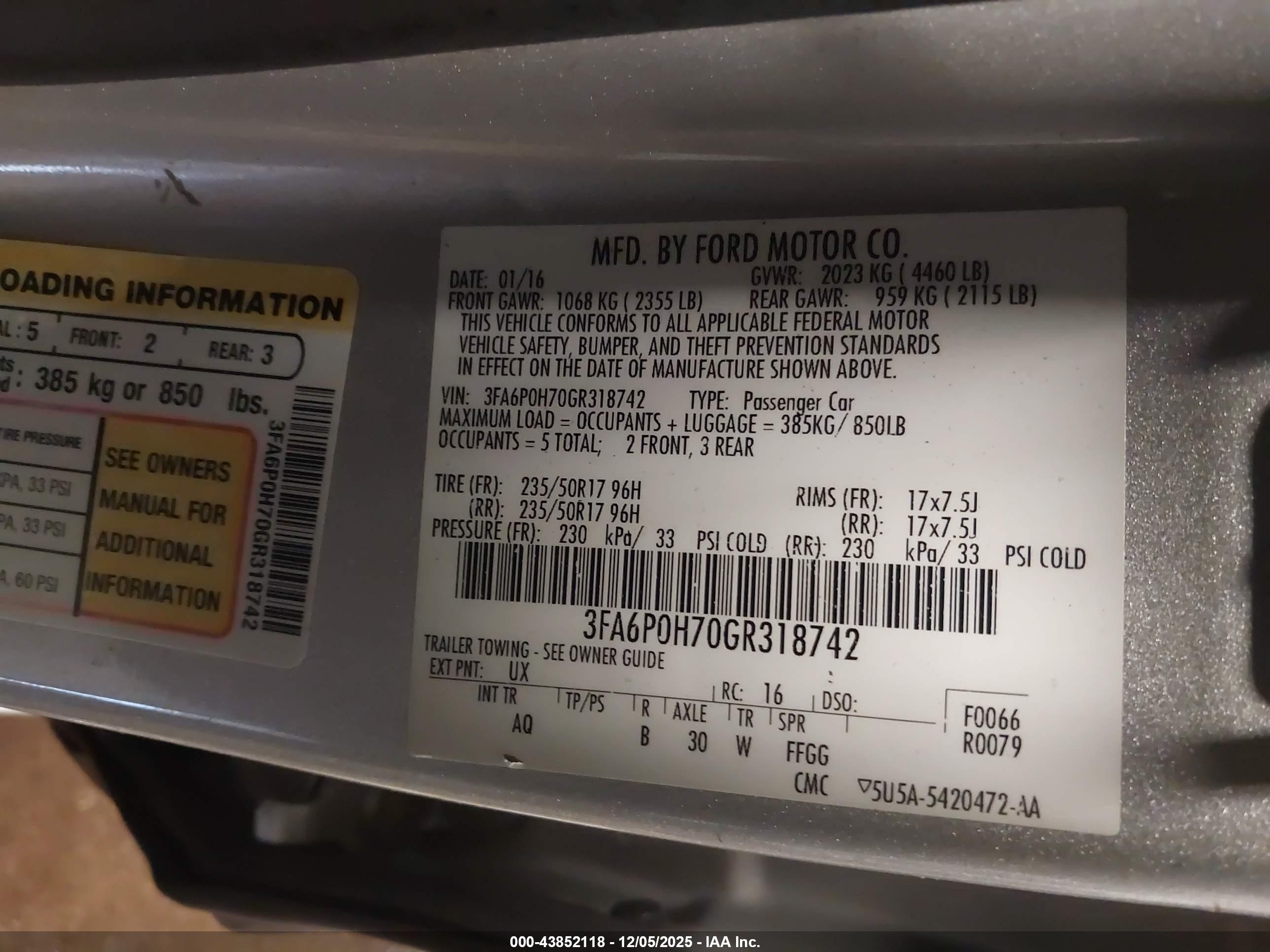 FORD FUSION image 9