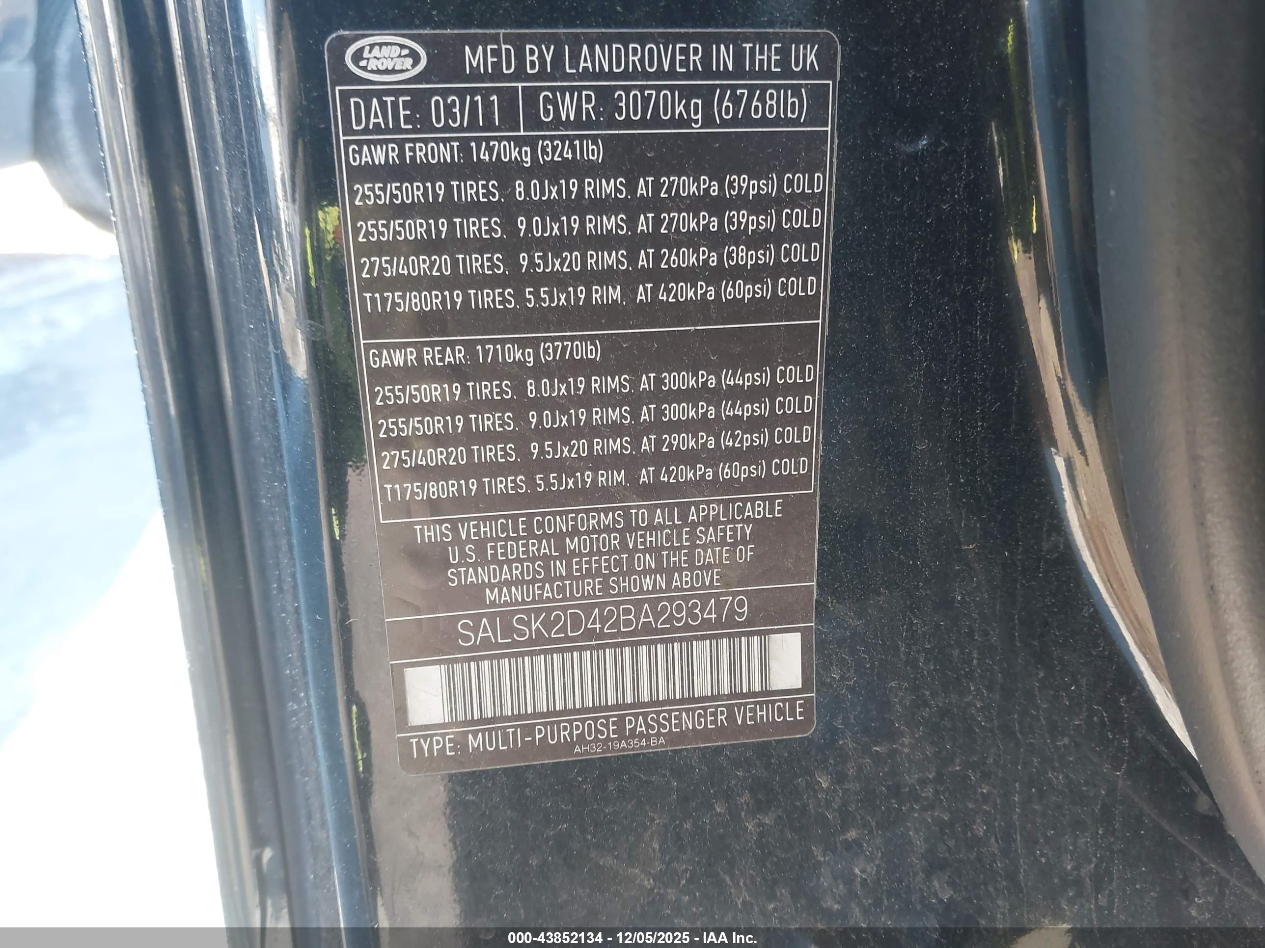 LAND ROVER image 9