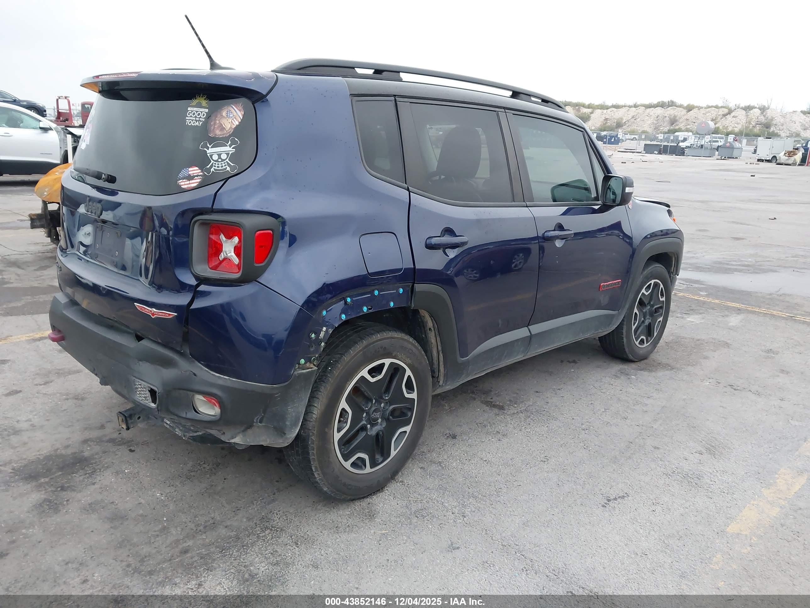 JEEP RENEGADE image 4