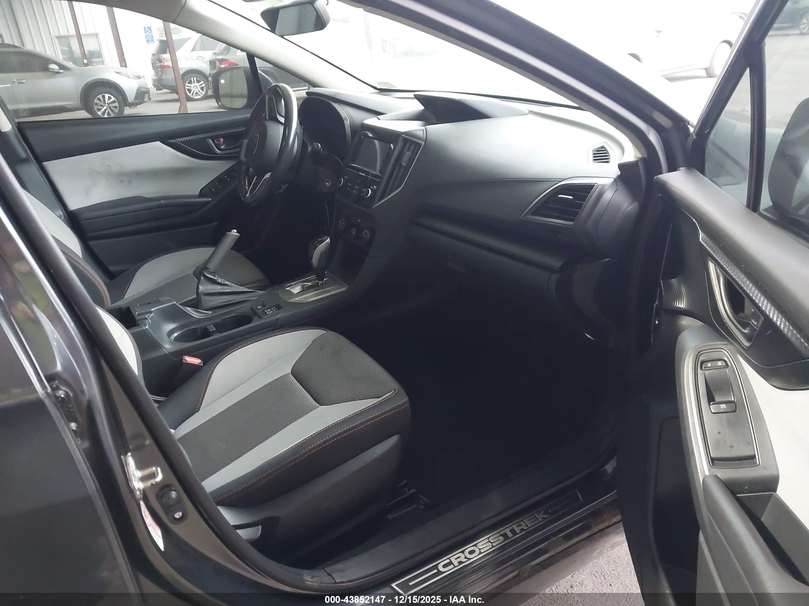 SUBARU CROSSTREK image 5