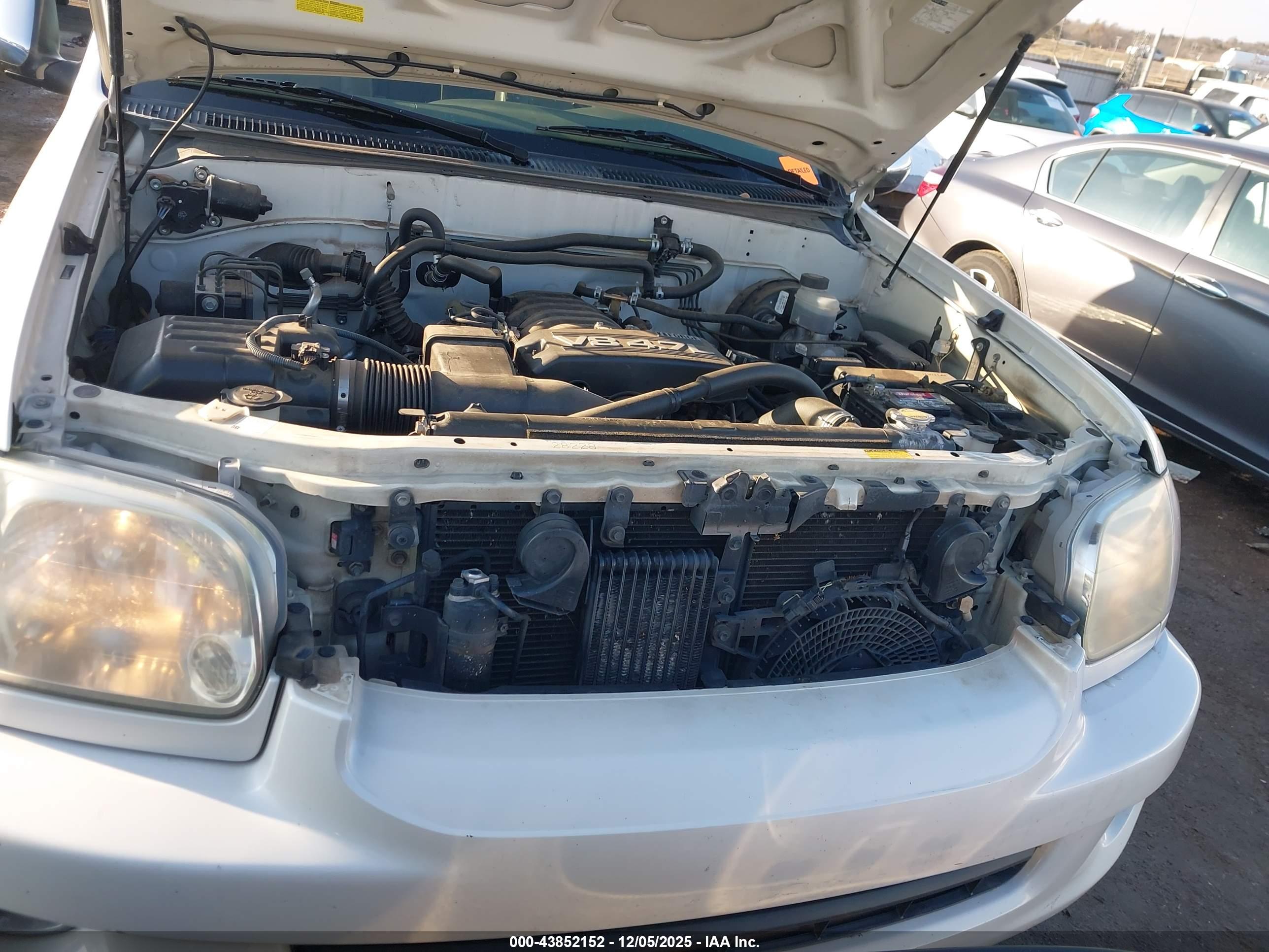 TOYOTA SEQUOIA image 10