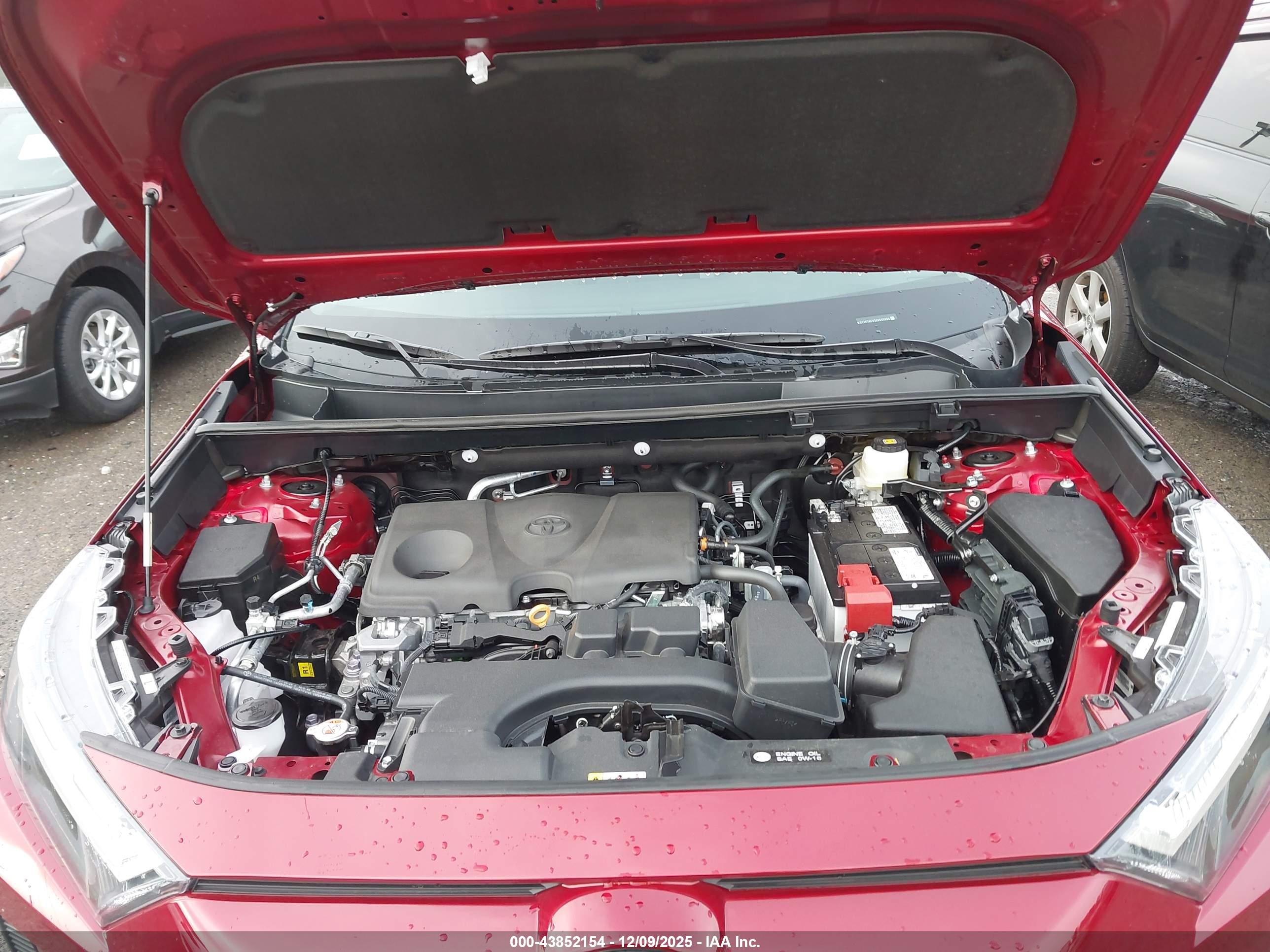 TOYOTA RAV4 image 10