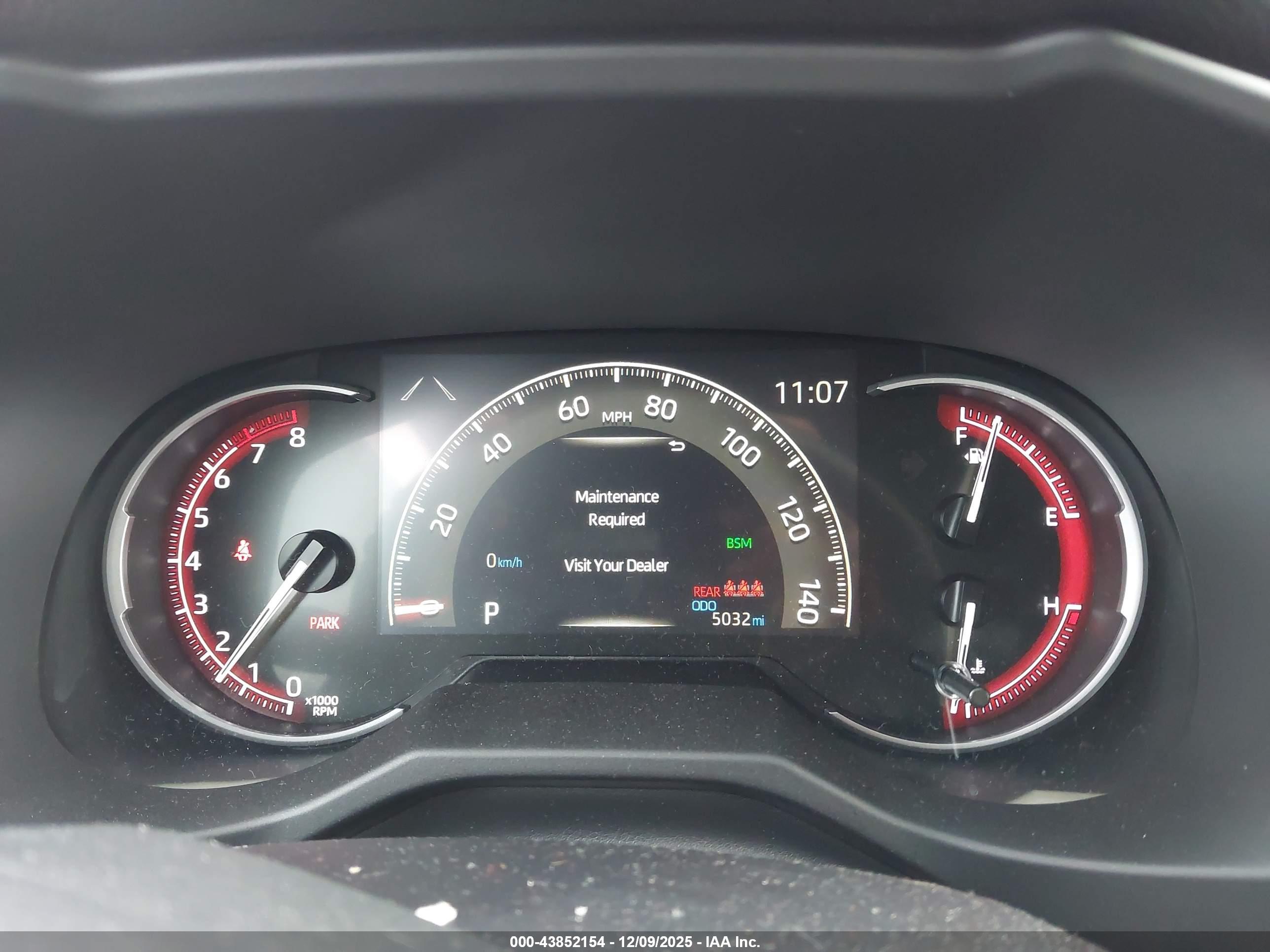 TOYOTA RAV4 image 7