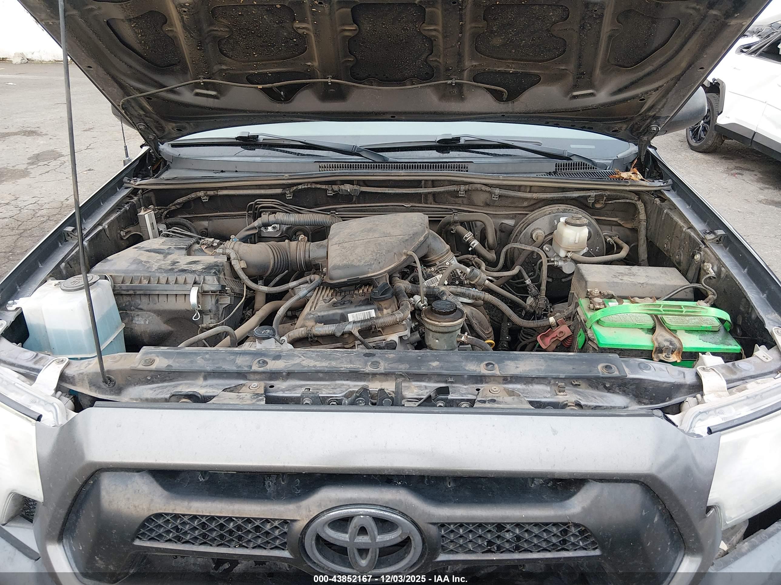 TOYOTA TACOMA image 10