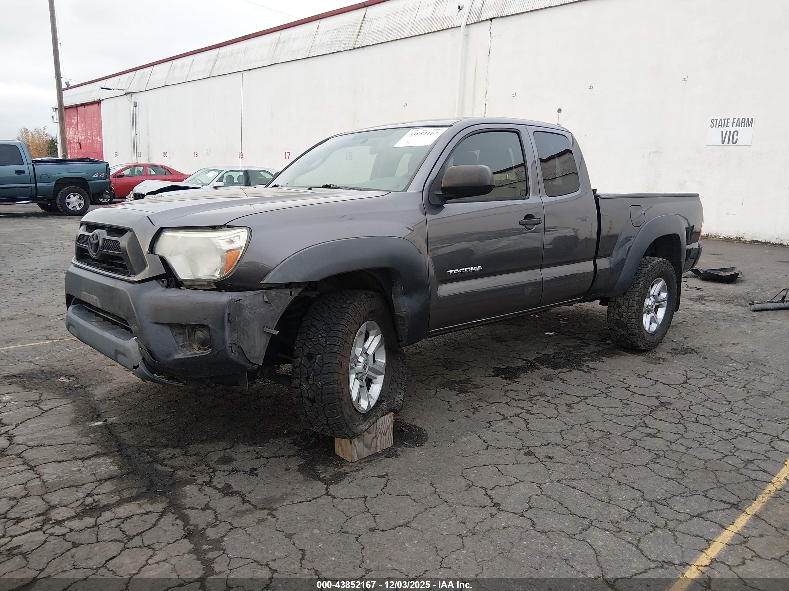 TOYOTA TACOMA image 2