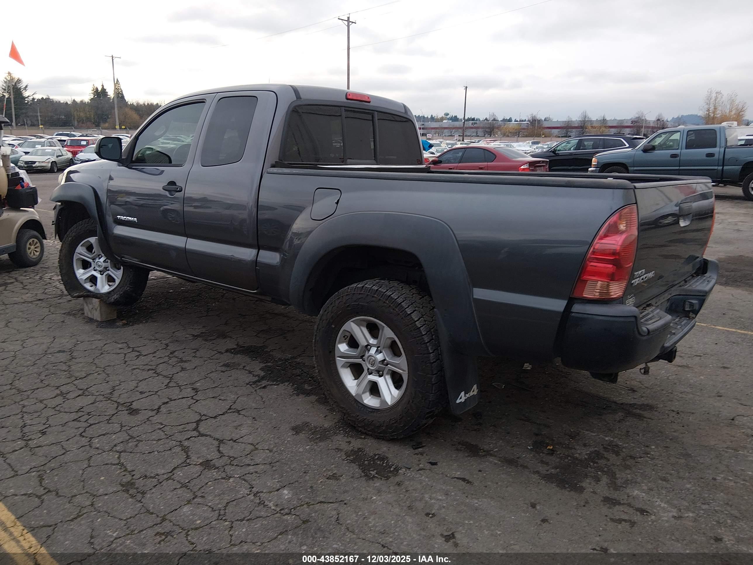 TOYOTA TACOMA image 3