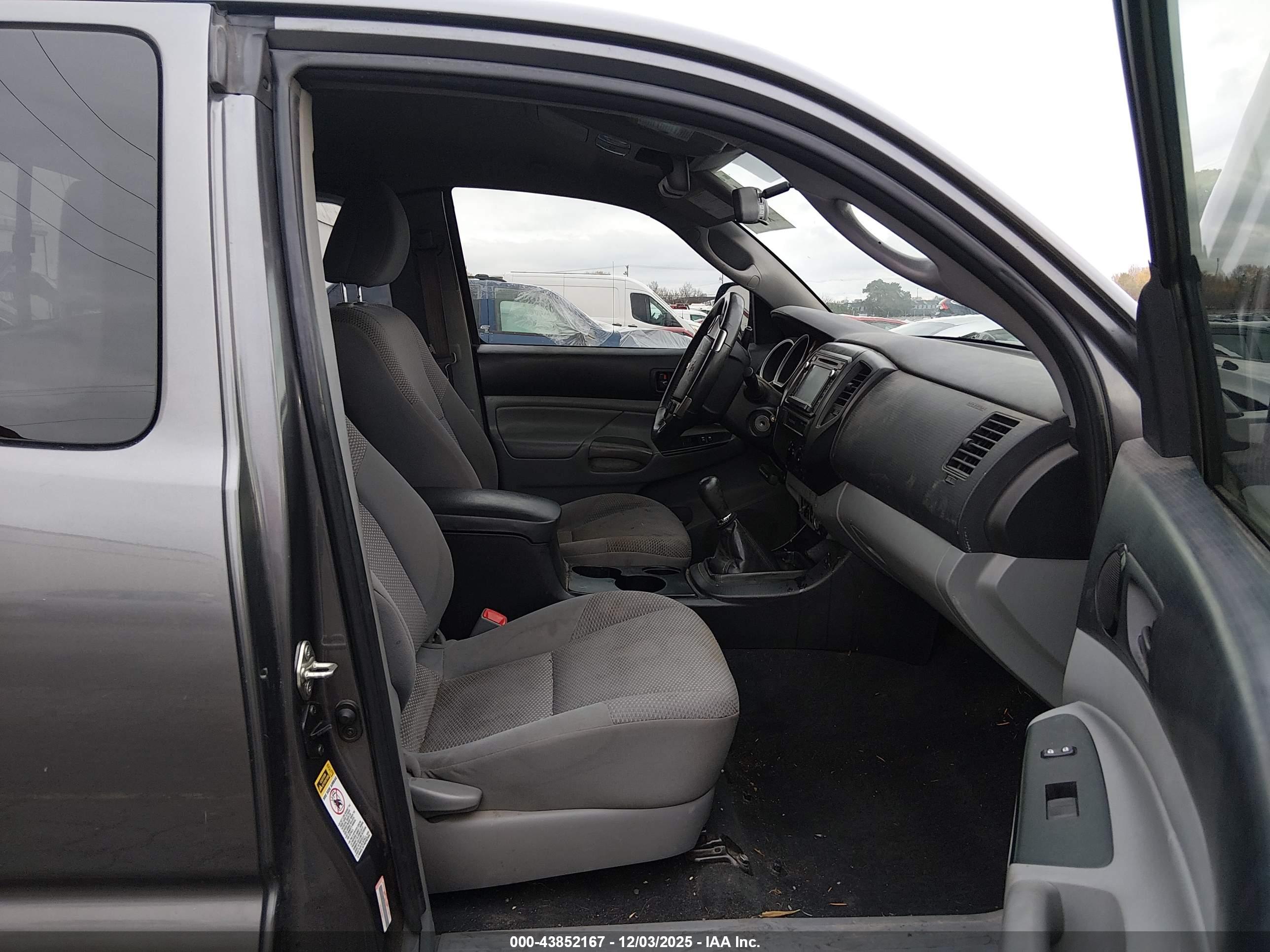 TOYOTA TACOMA image 5