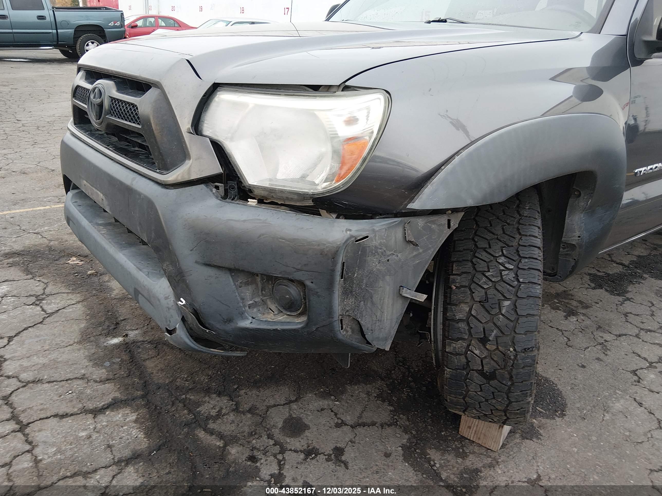 TOYOTA TACOMA image 6