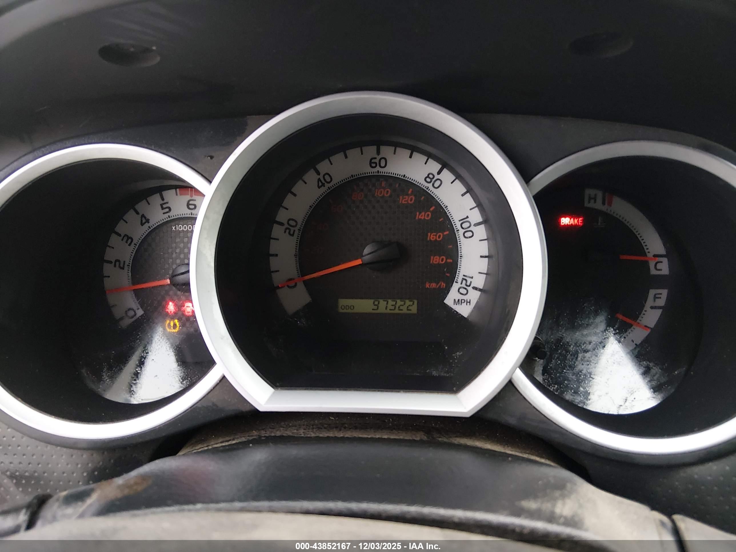 TOYOTA TACOMA image 7