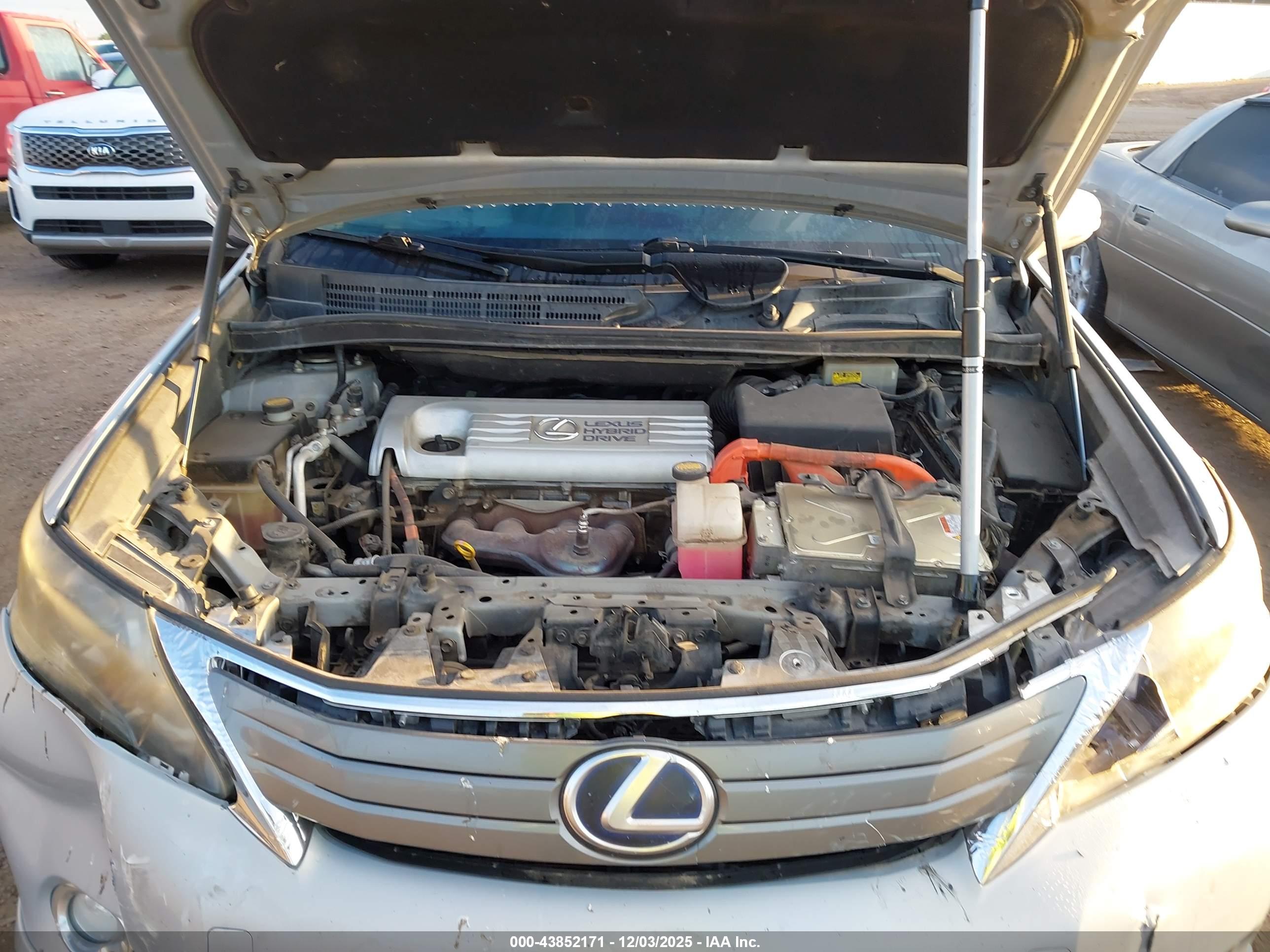 LEXUS HS image 10