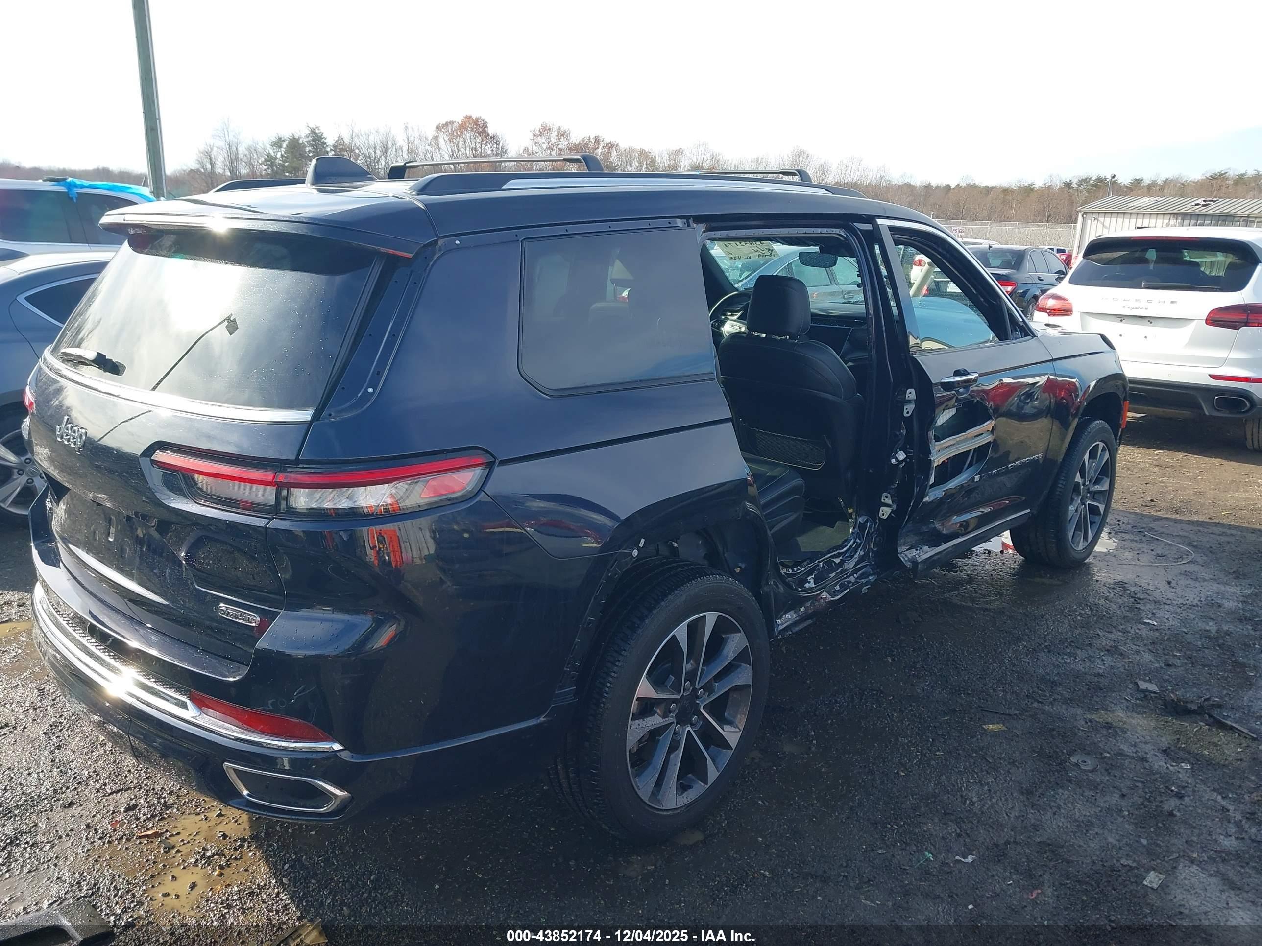 JEEP GRAND image 4