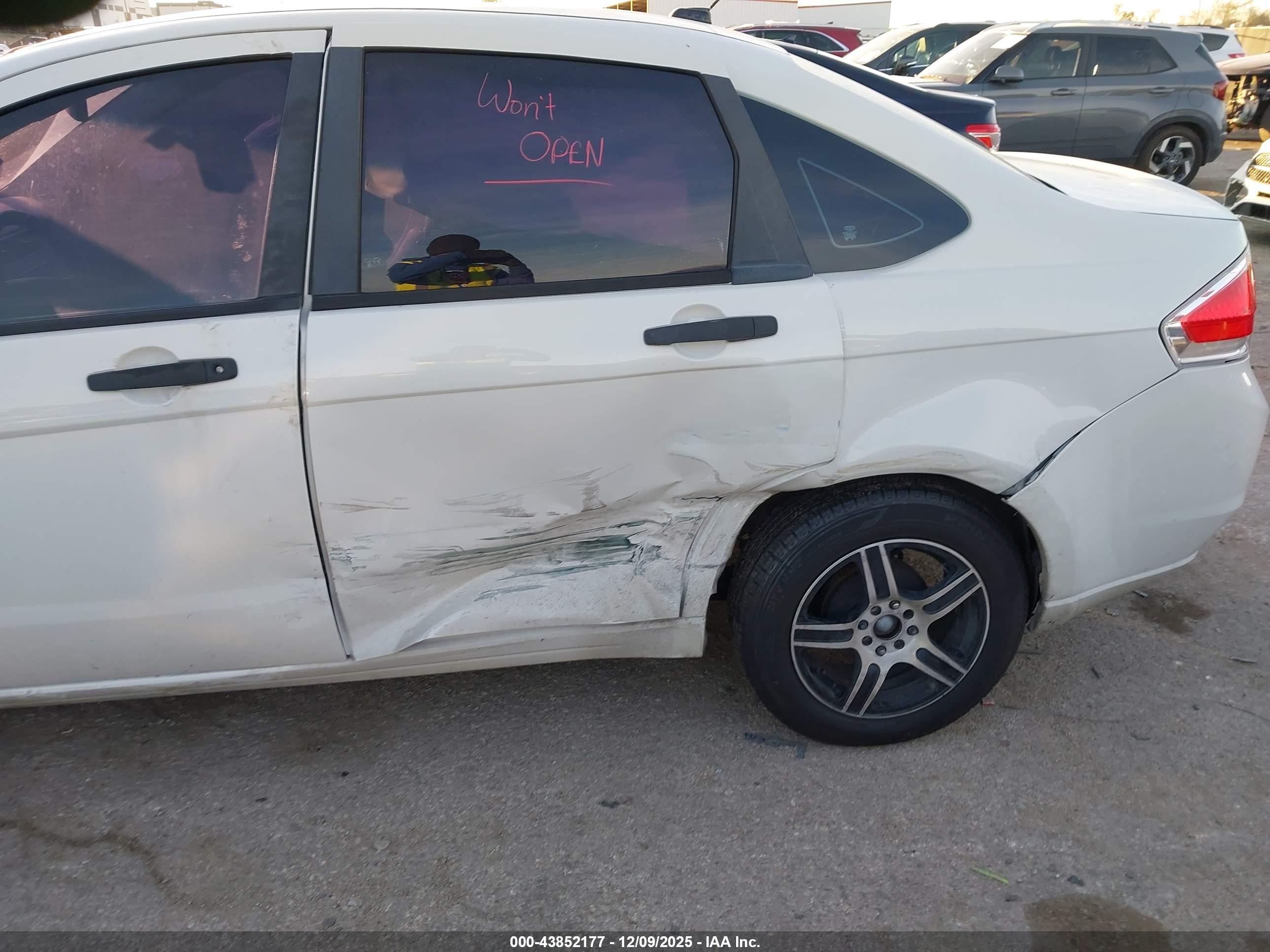 FORD FOCUS image 6