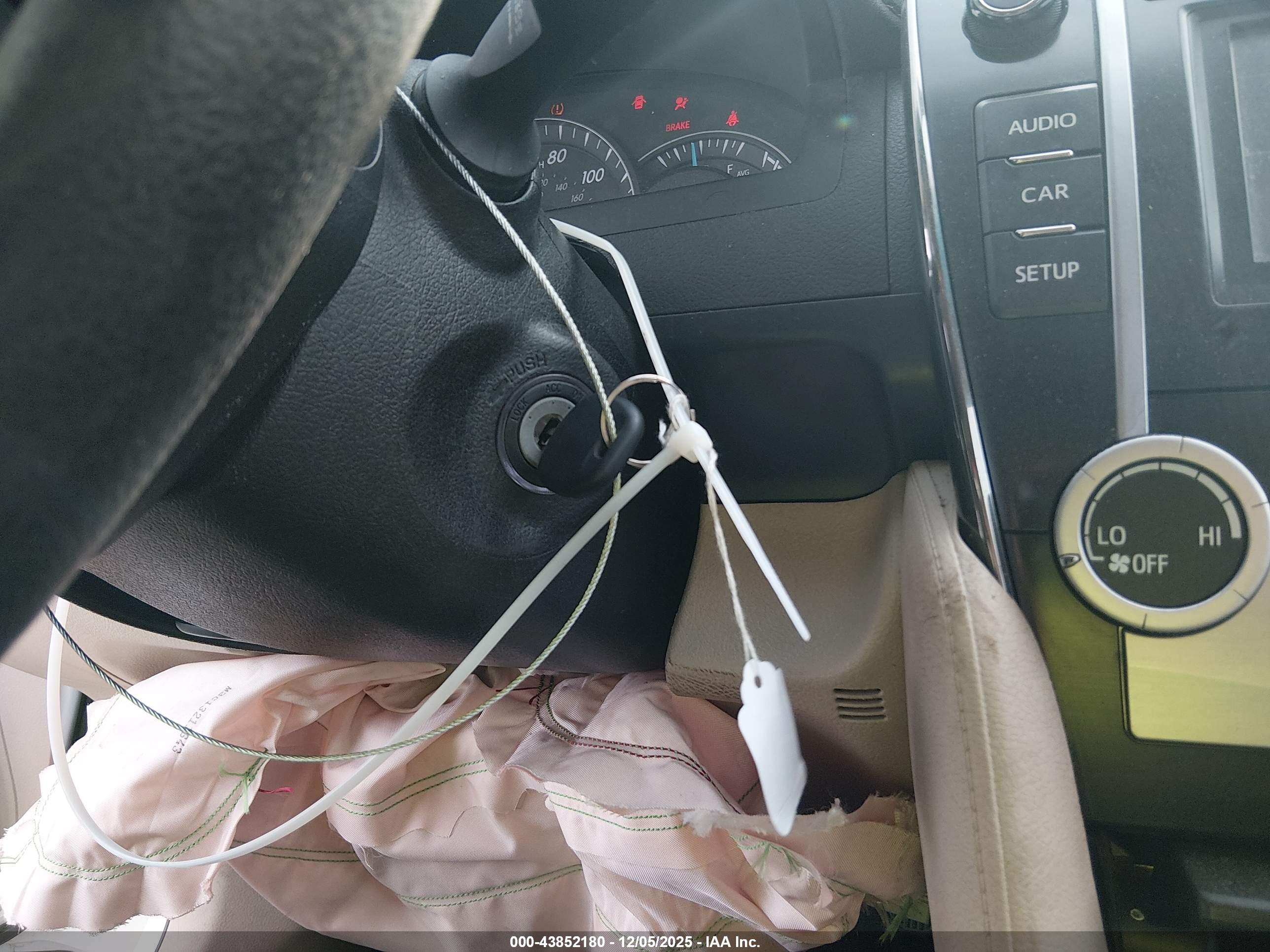 TOYOTA CAMRY image 11