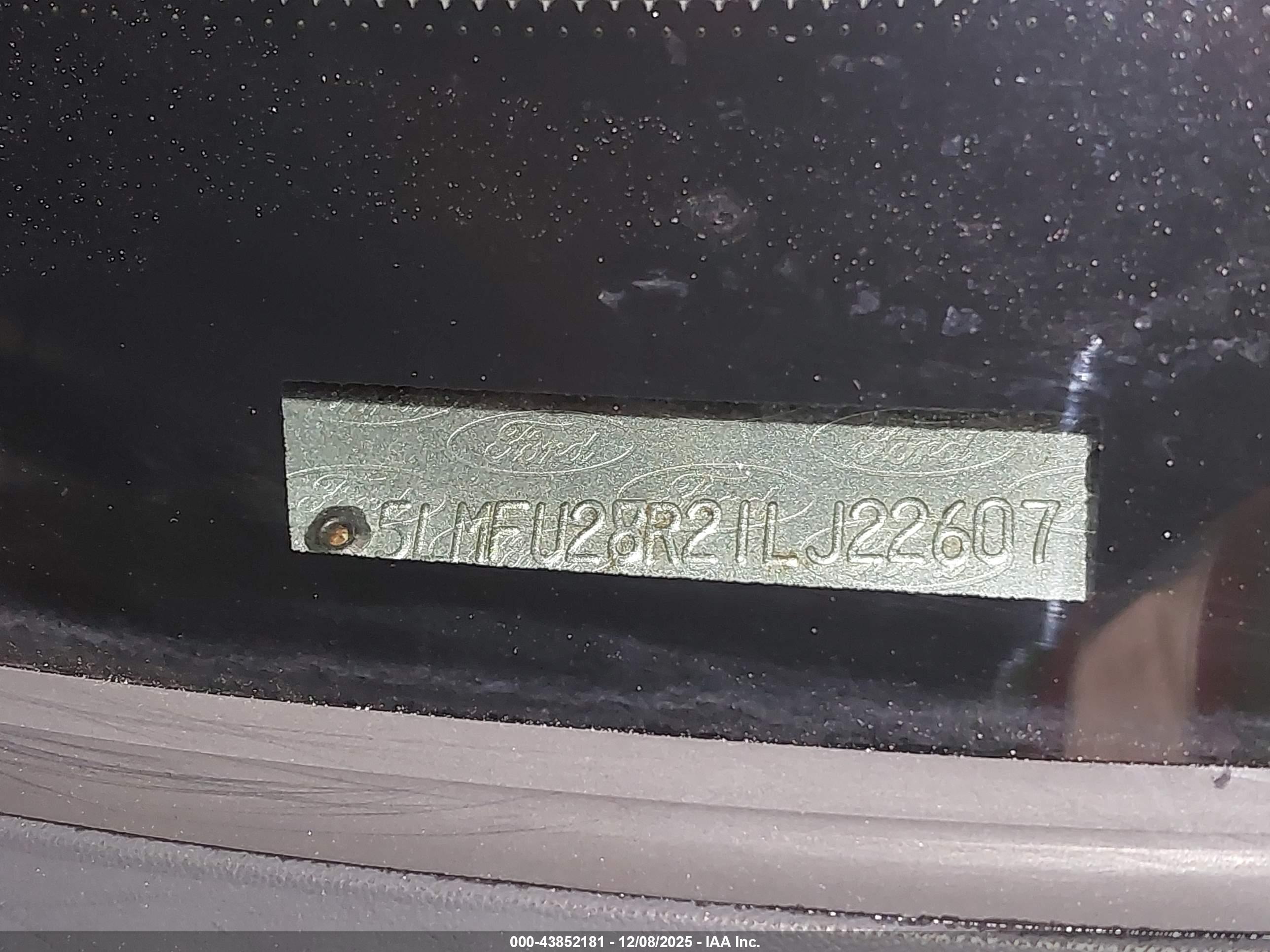 LINCOLN NAVIGATOR image 9