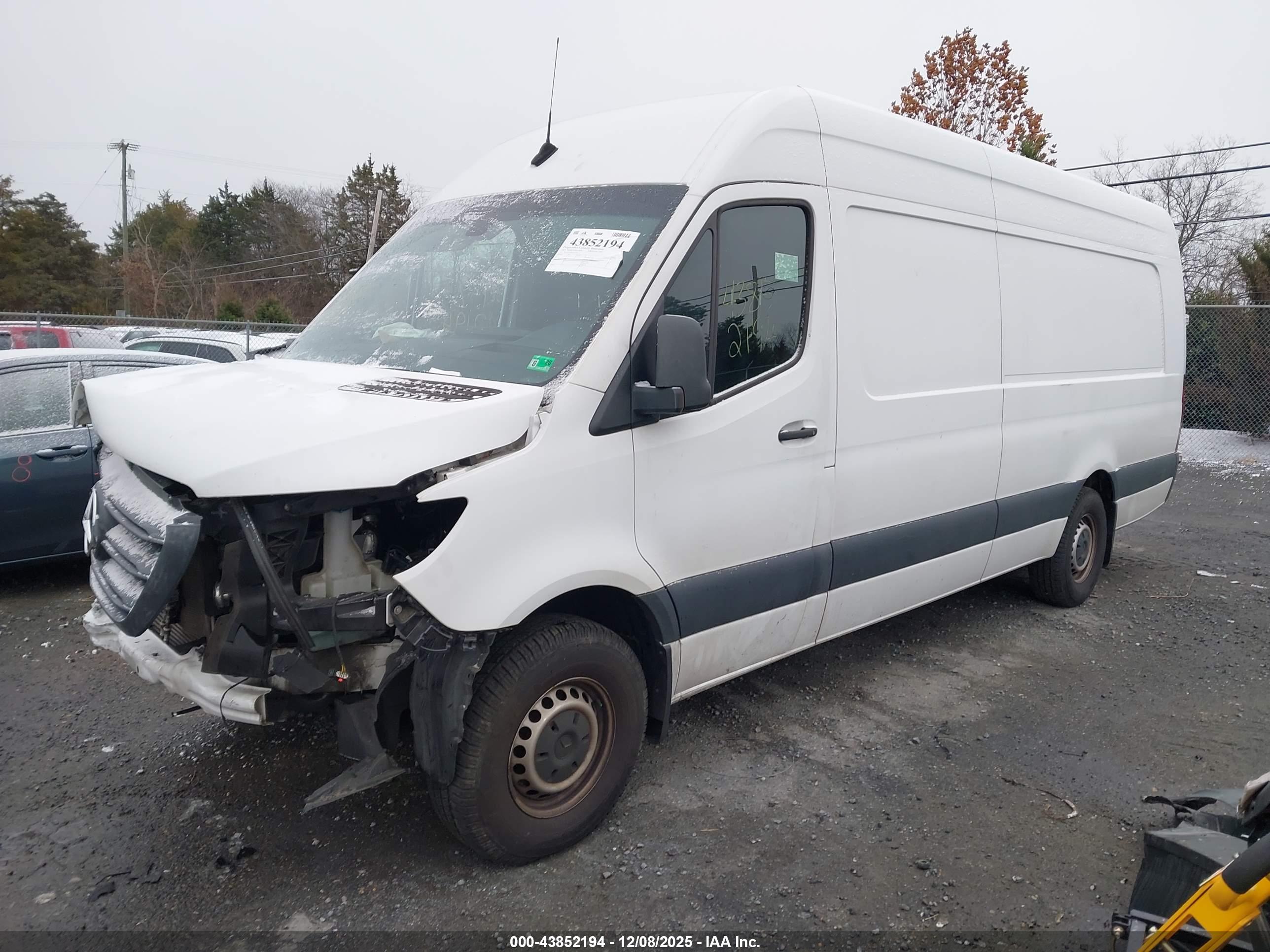 MERCEDES-BENZ SPRINTER image 2