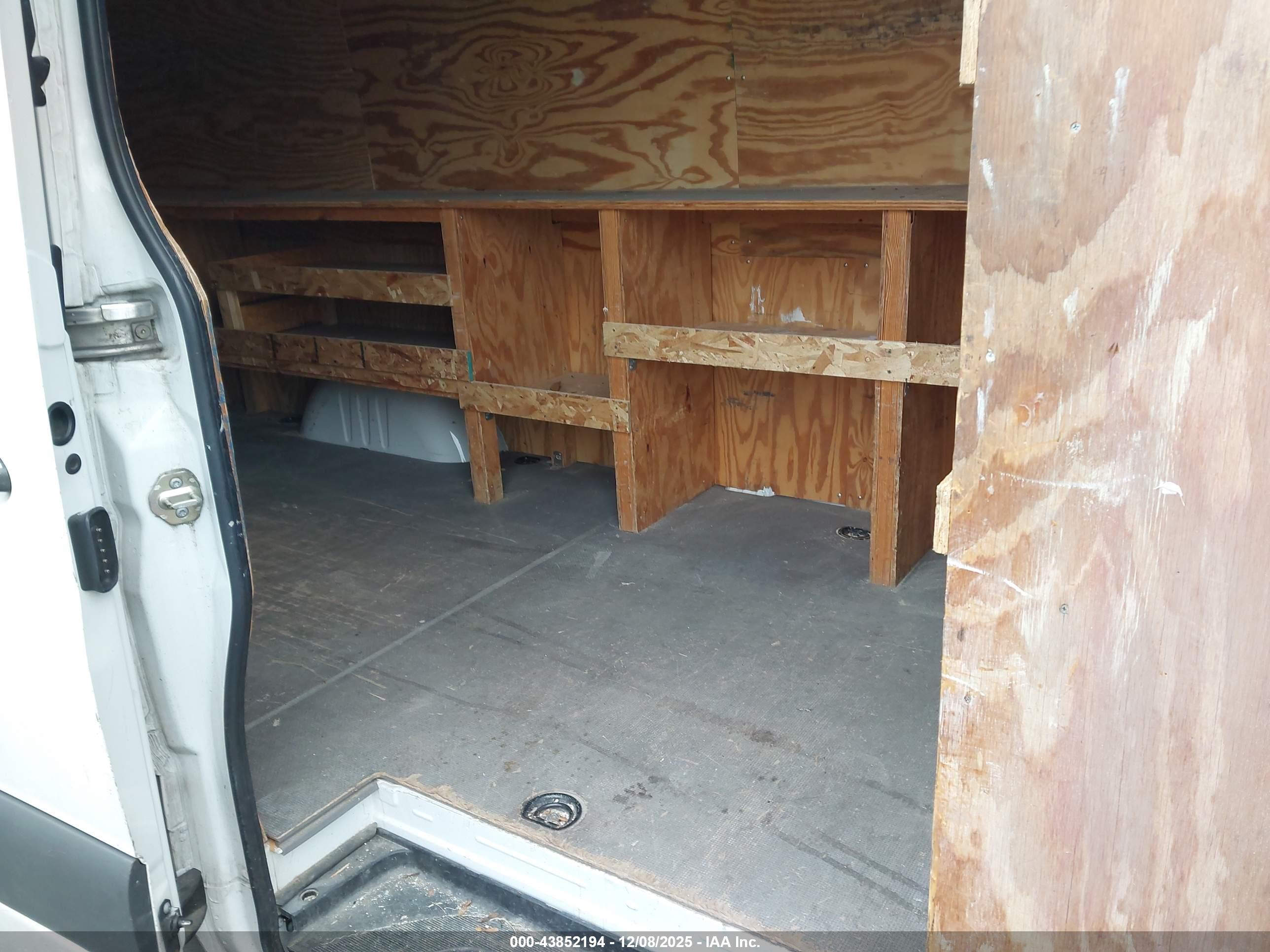 MERCEDES-BENZ SPRINTER image 8