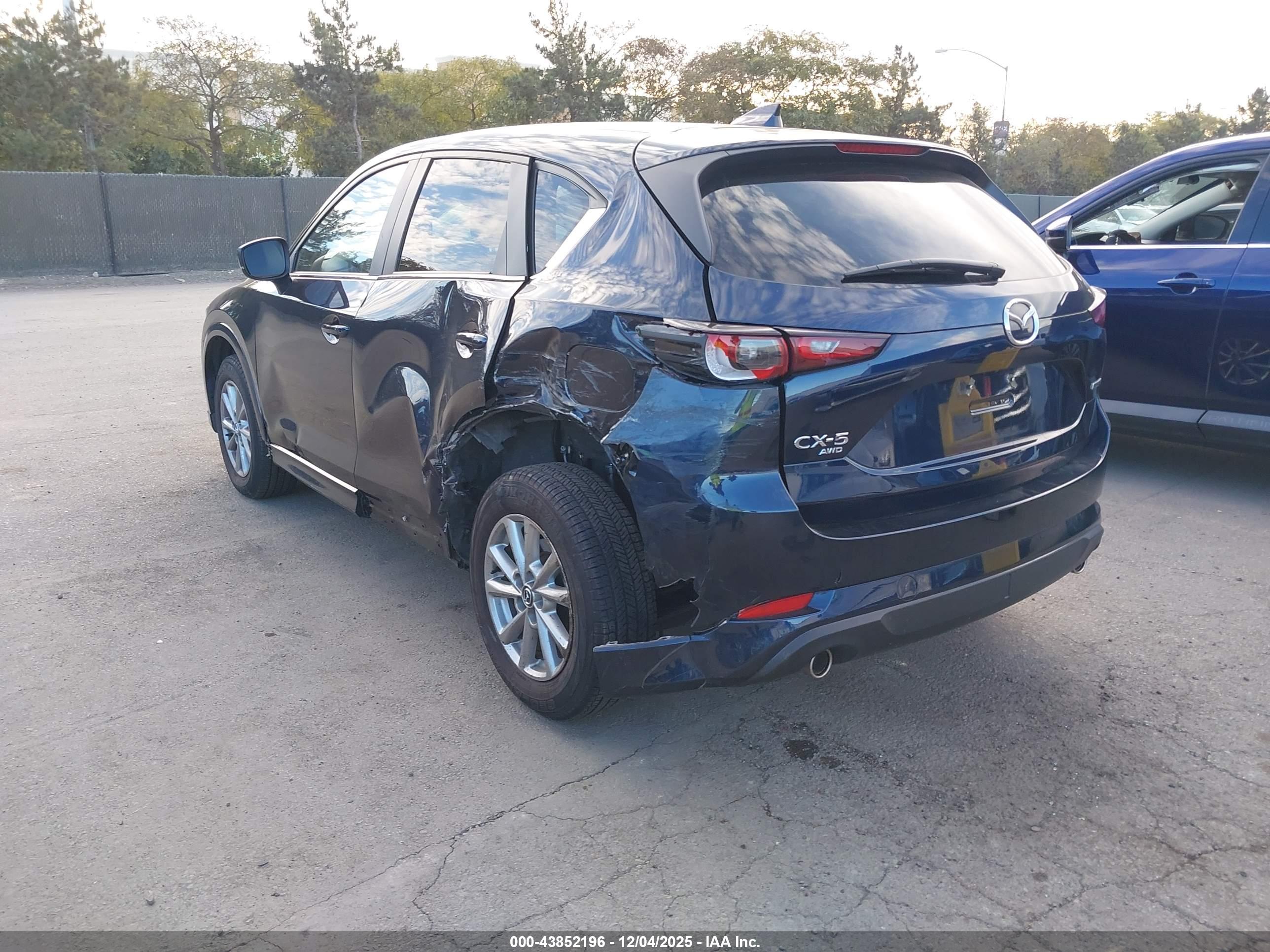 MAZDA CX-5 image 3