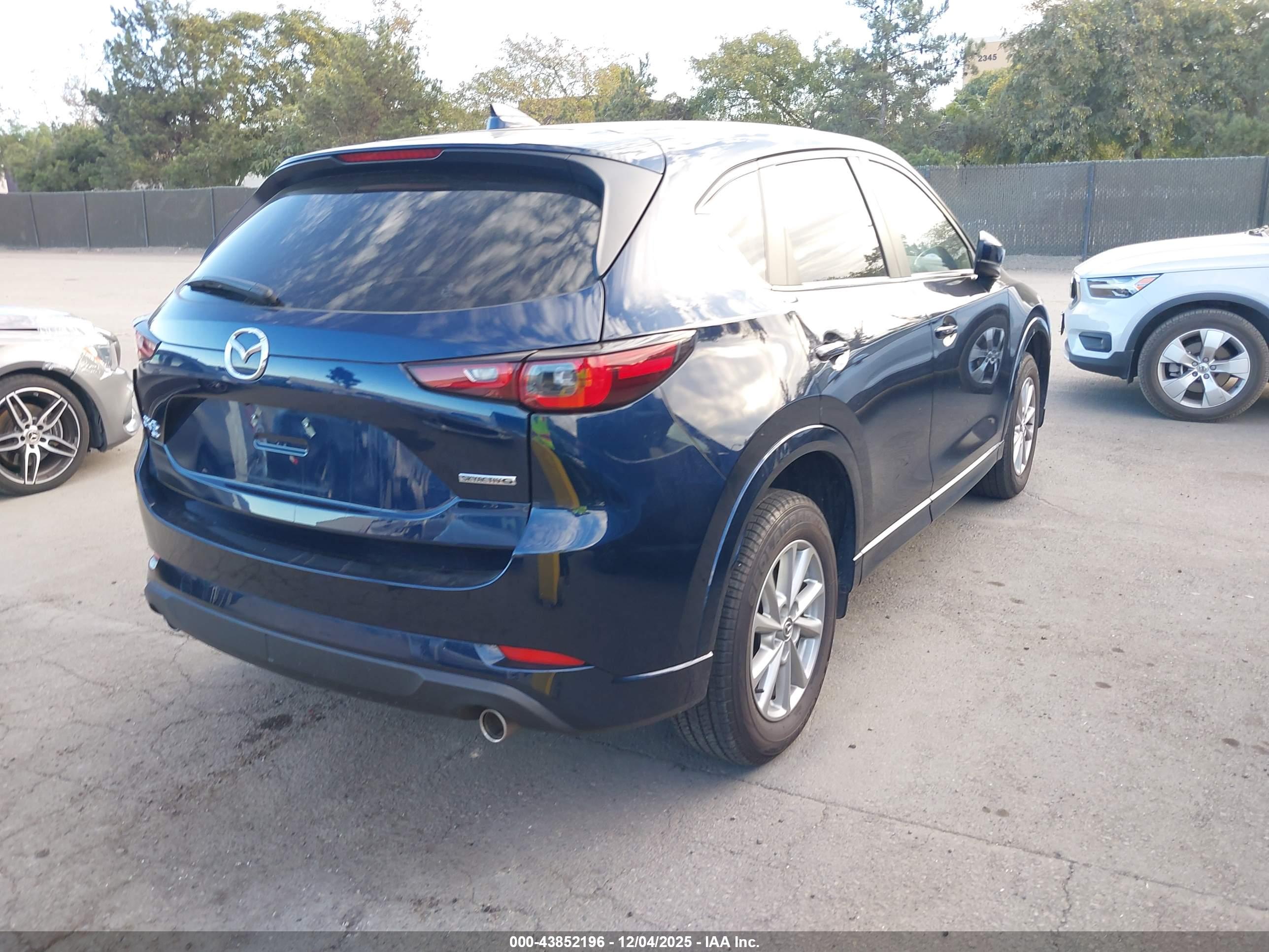 MAZDA CX-5 image 4