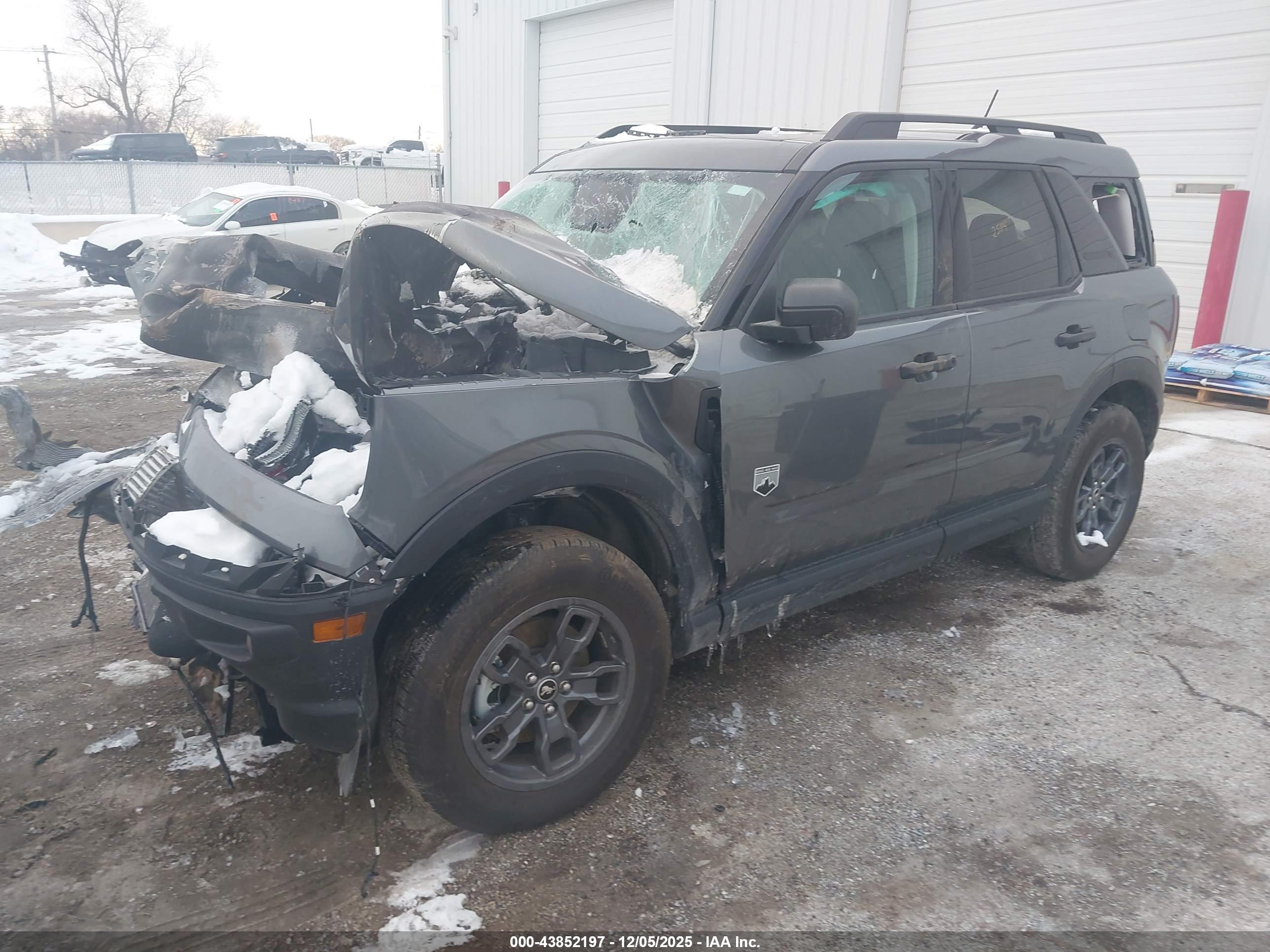 FORD BRONCO image 2