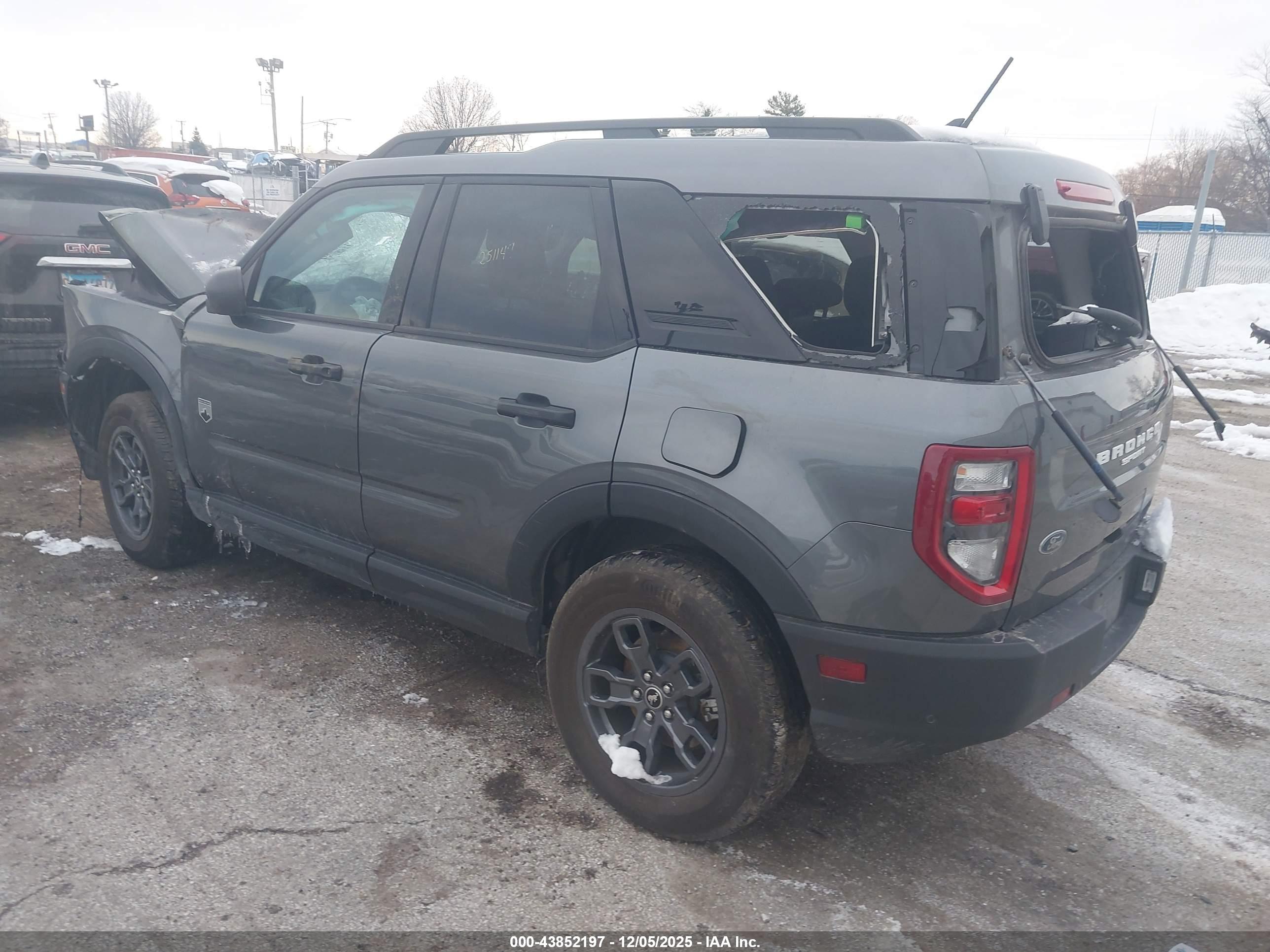 FORD BRONCO image 3