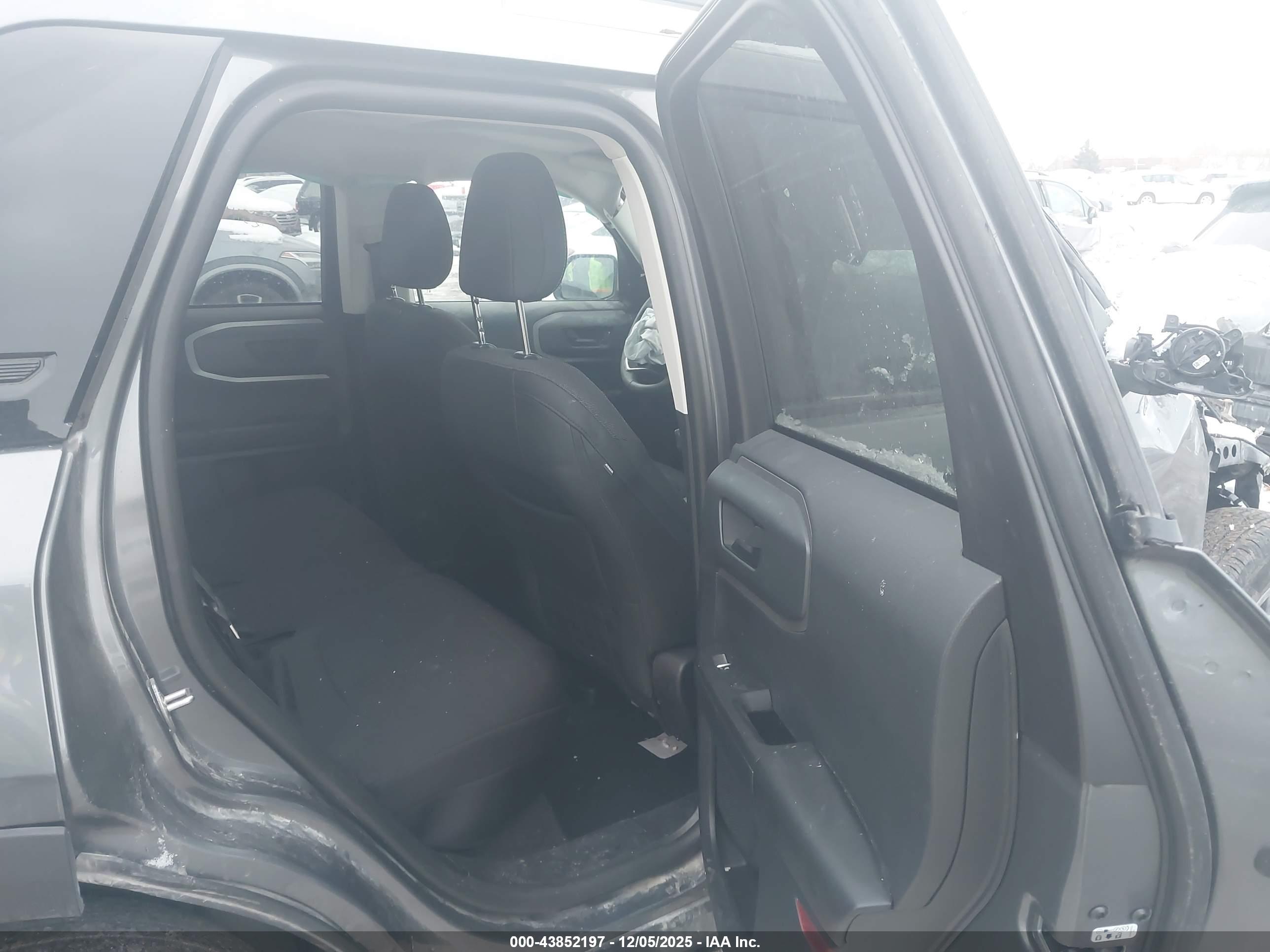 FORD BRONCO image 8