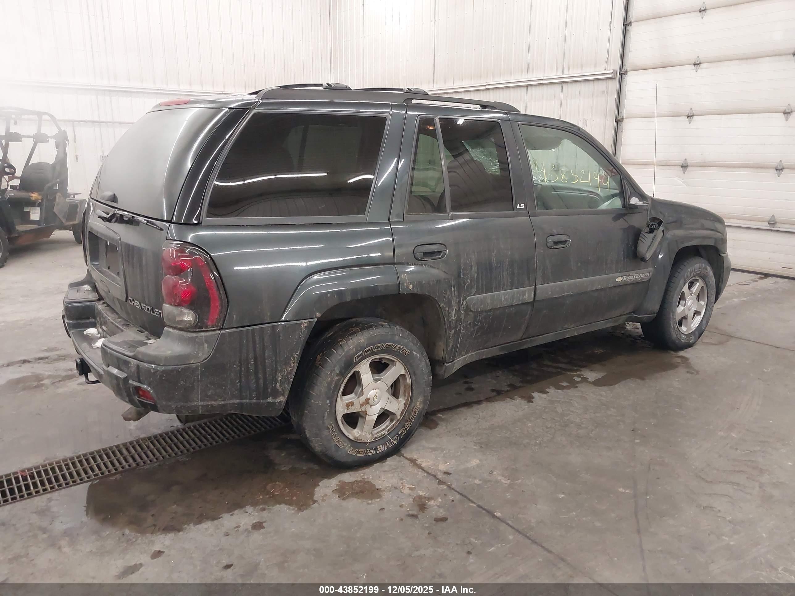 CHEVROLET TRAILBLAZER image 4