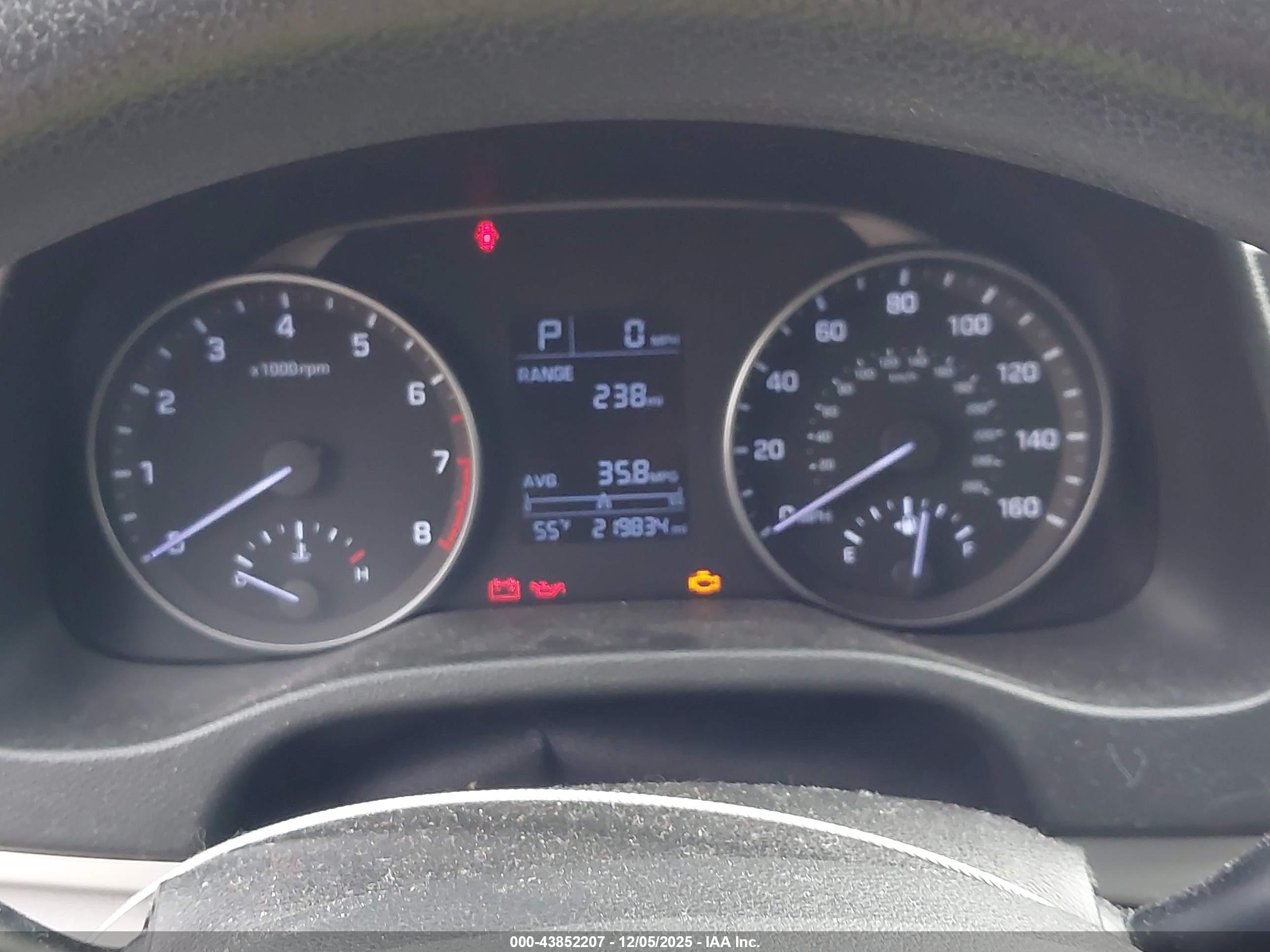 HYUNDAI ELANTRA image 7