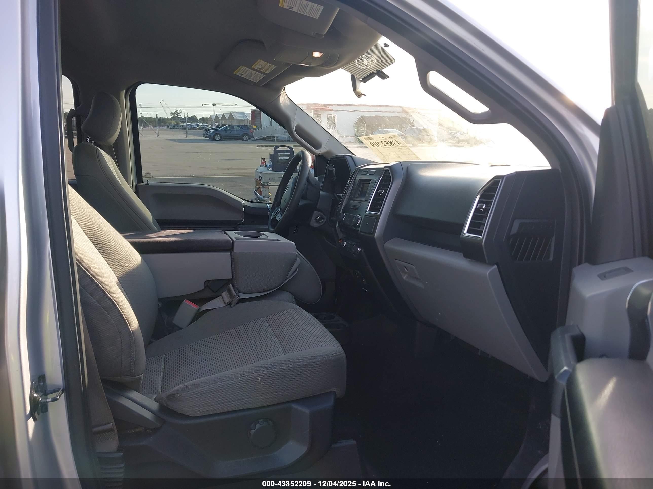 FORD F-150 image 5
