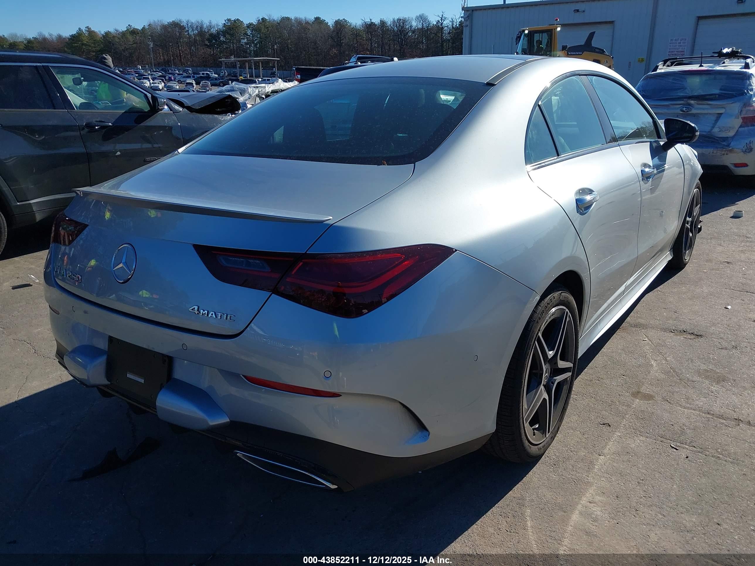 MERCEDES-BENZ CLA image 4