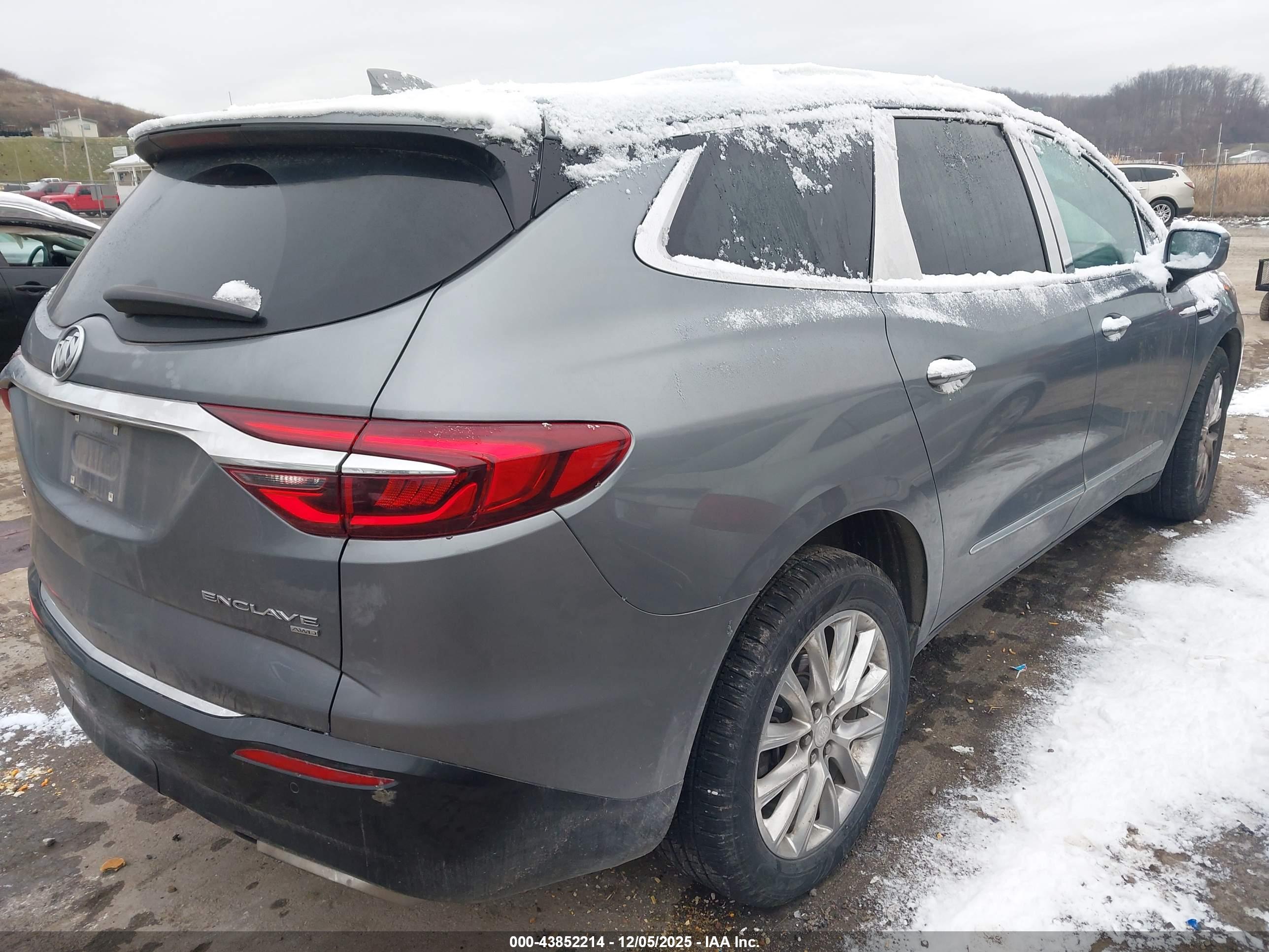 BUICK ENCLAVE image 4