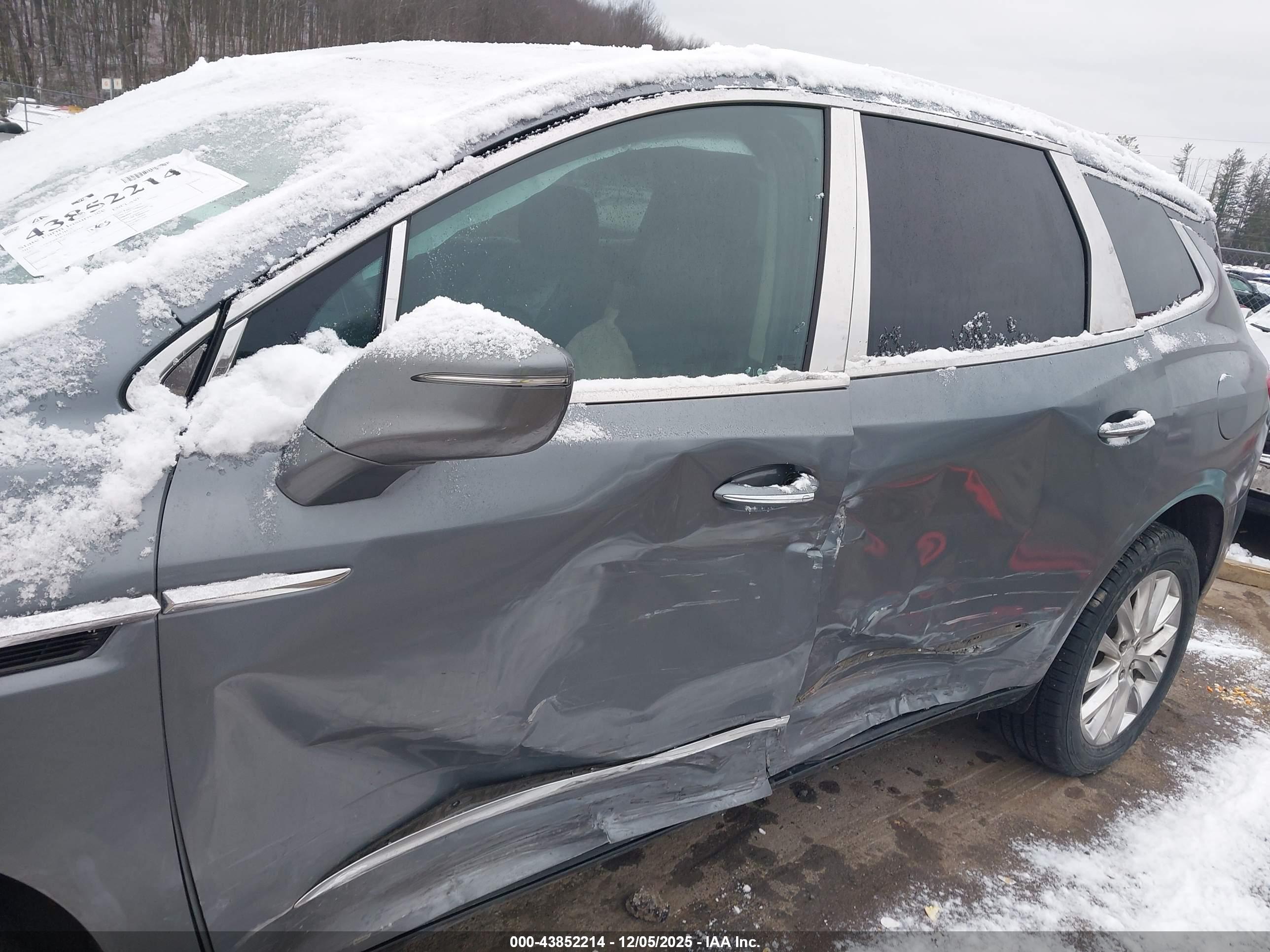 BUICK ENCLAVE image 6
