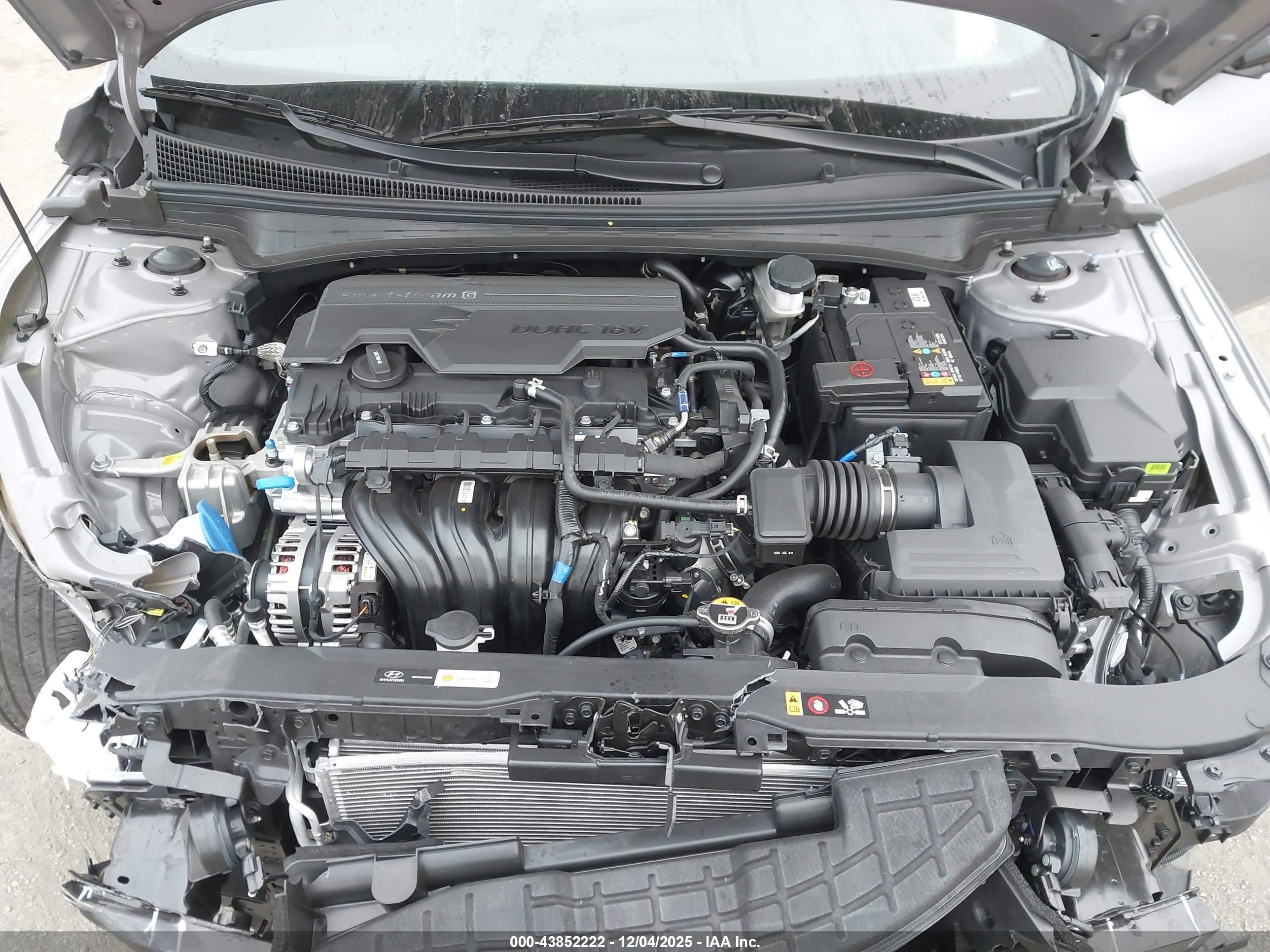 HYUNDAI ELANTRA image 10