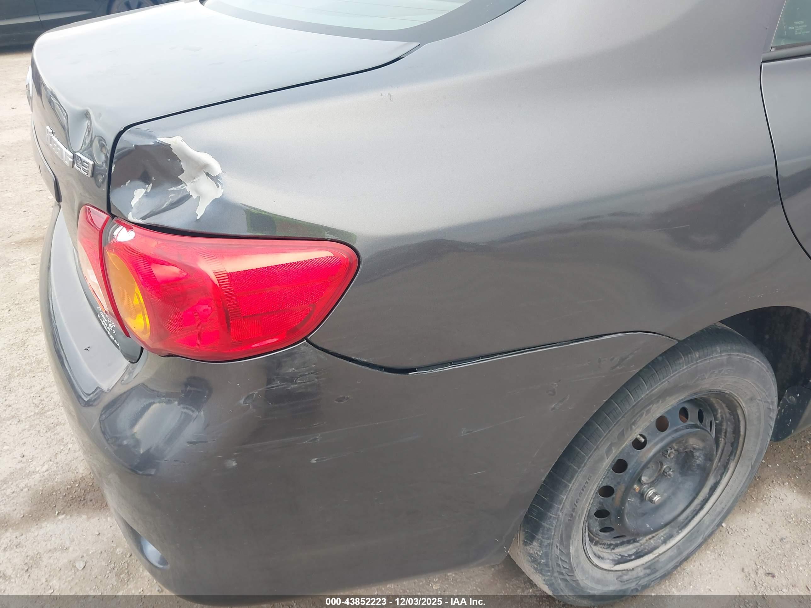 TOYOTA COROLLA image 6