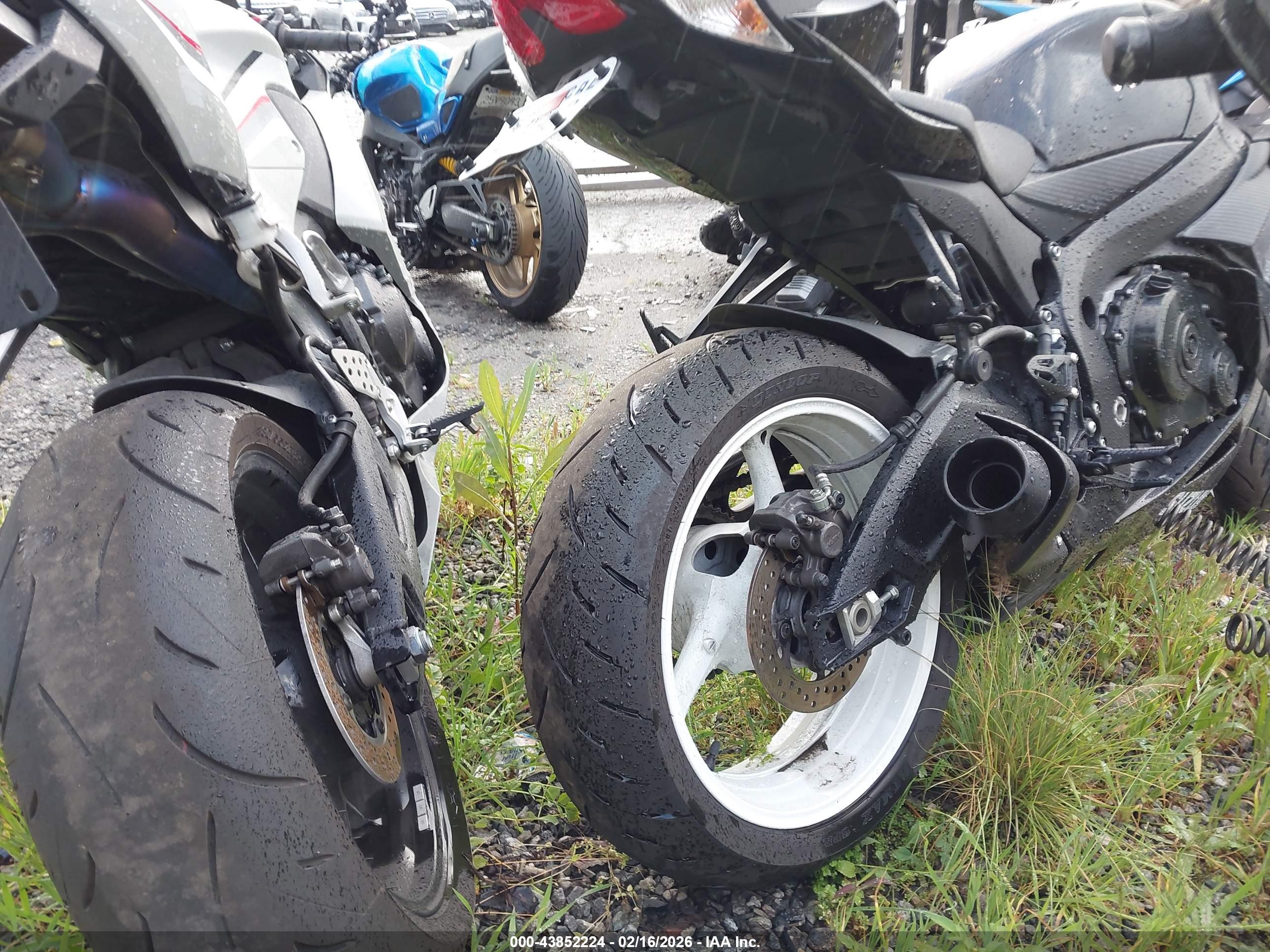 SUZUKI GSX-R600 image 4