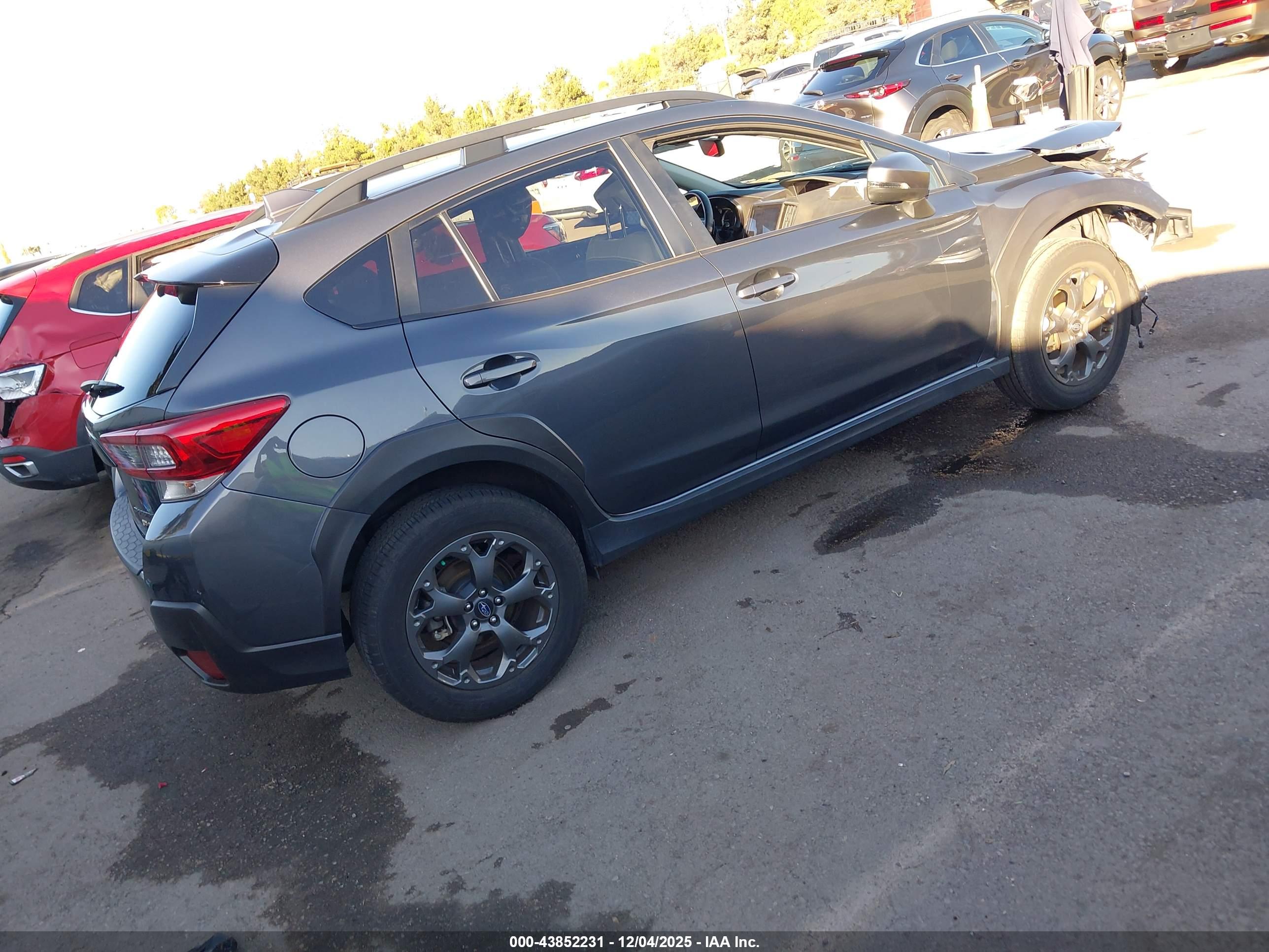 SUBARU CROSSTREK image 4