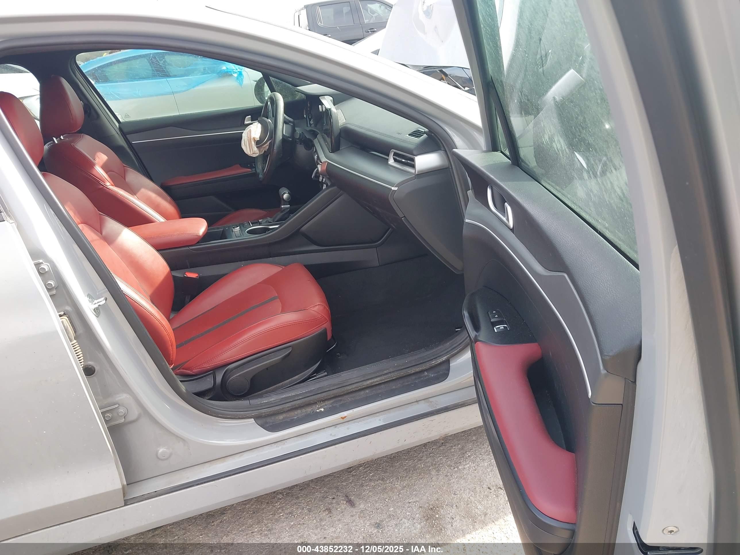 KIA K5 image 5