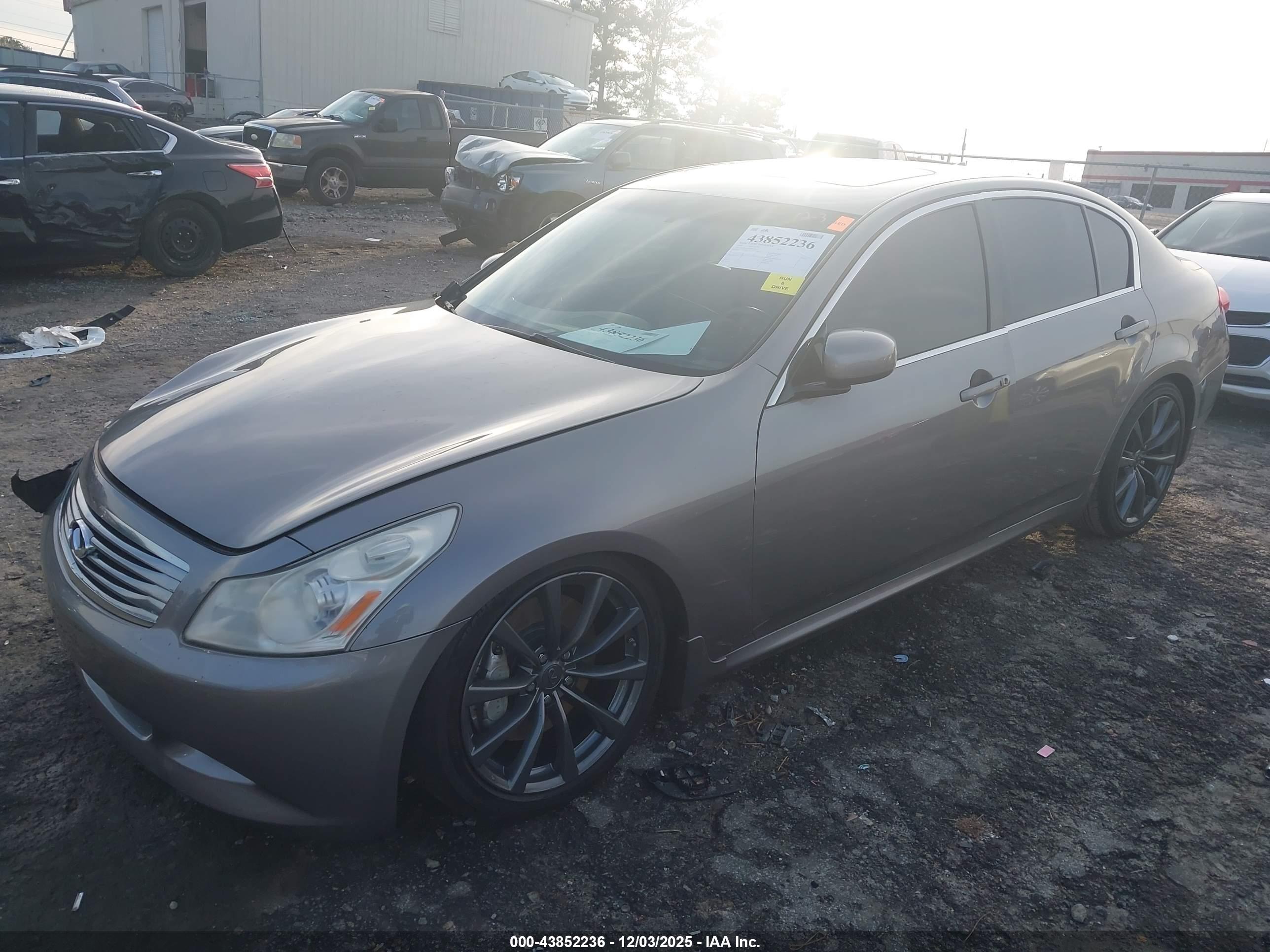INFINITI G35 image 2